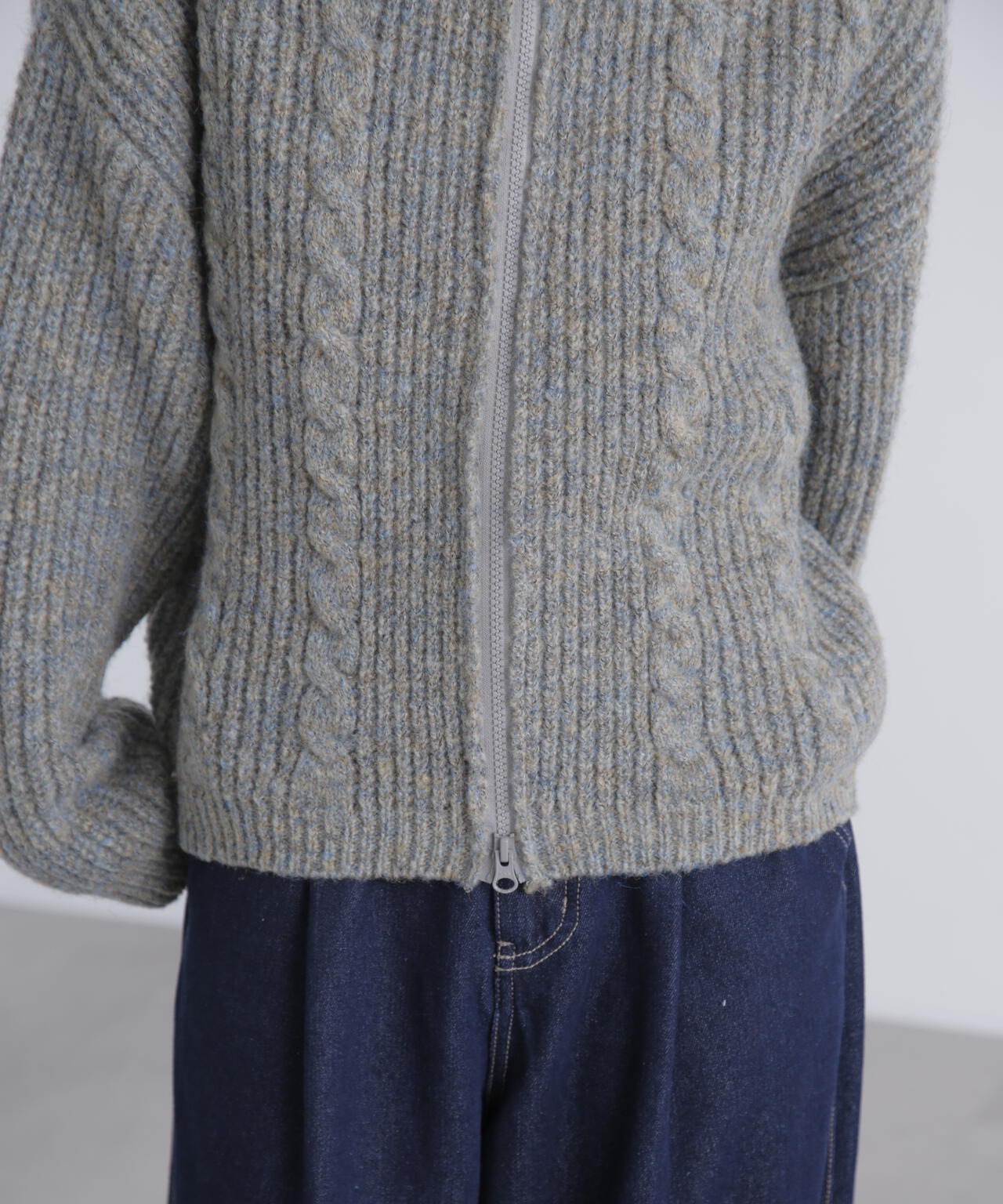 スタンドネックショート丈ジップニットブルゾン