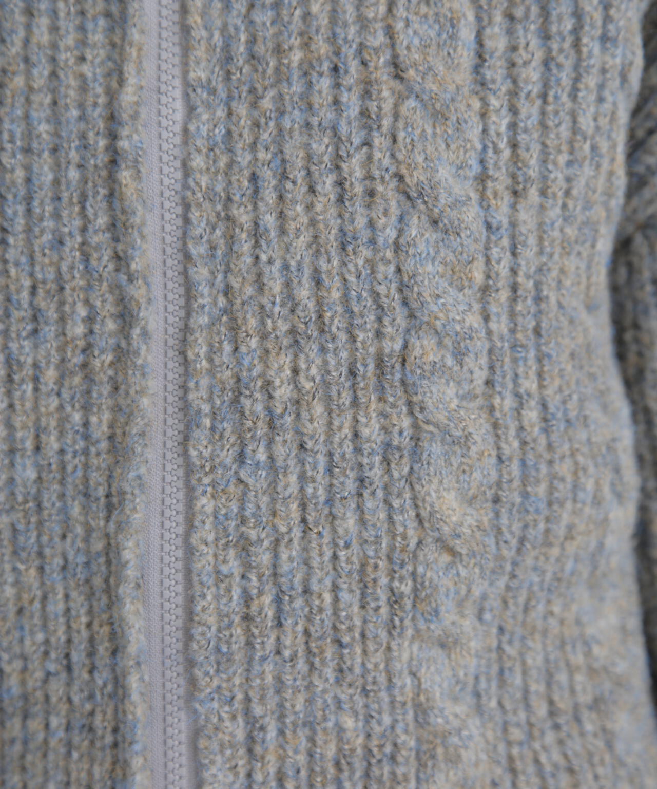 スタンドネックショート丈ジップニットブルゾン