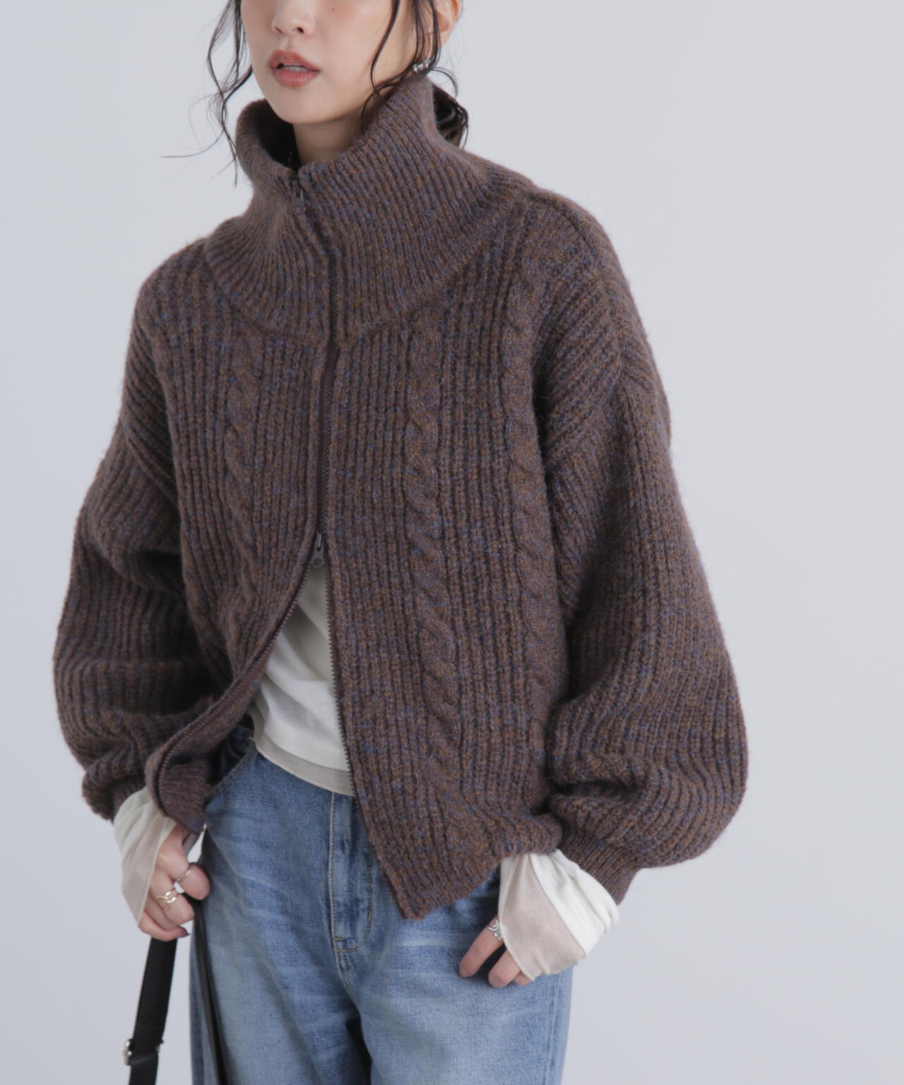 スタンドネックショート丈ジップニットブルゾン