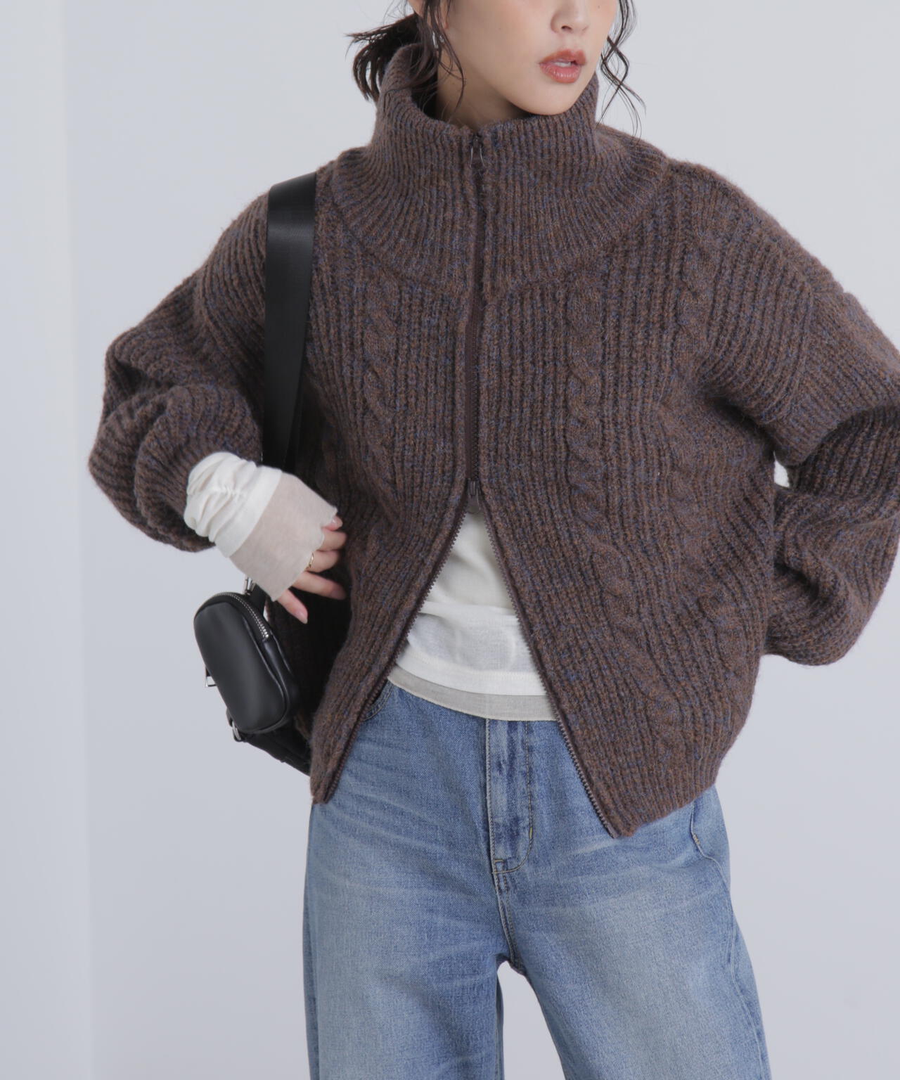 スタンドネックショート丈ジップニットブルゾン