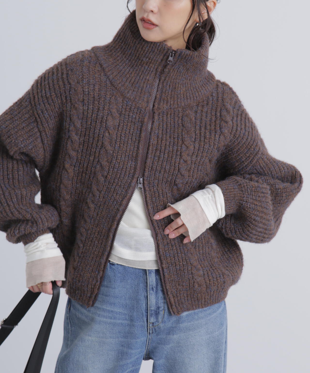 スタンドネックショート丈ジップニットブルゾン