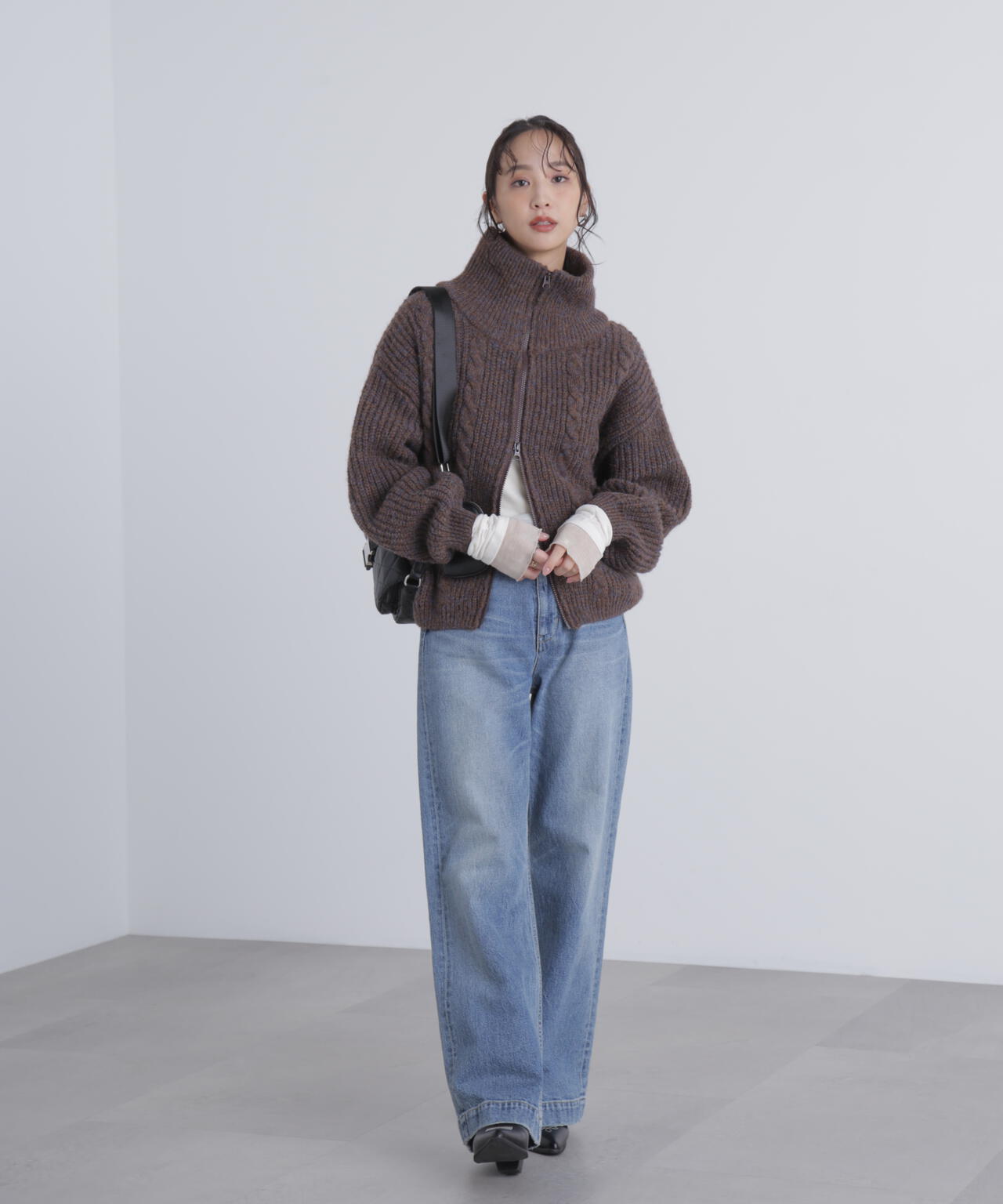 スタンドネックショート丈ジップニットブルゾン