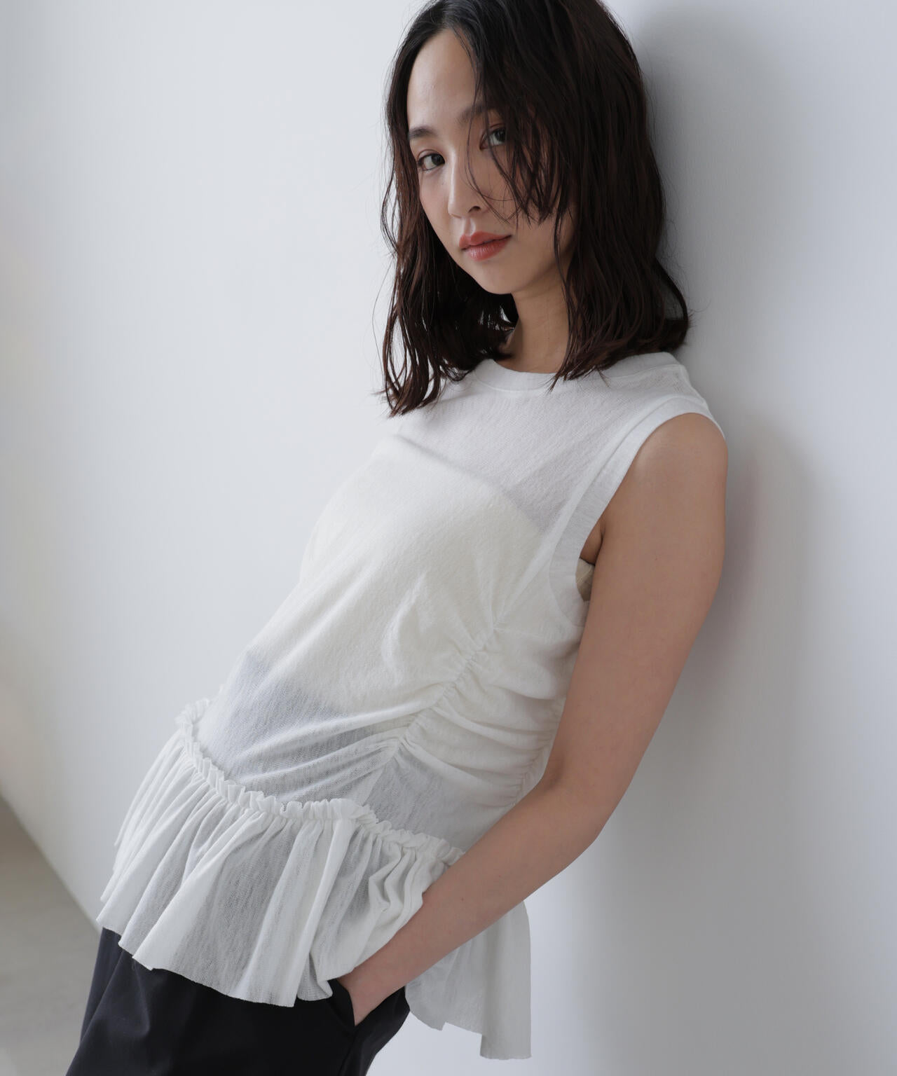 シアーフリルタンクトップ