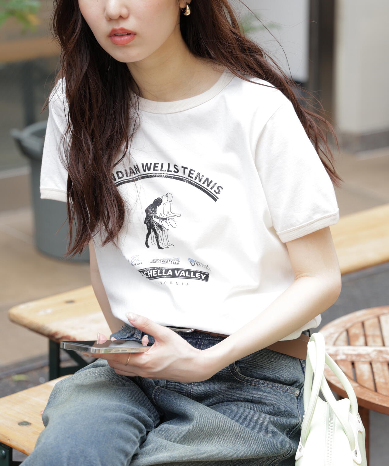 レトロスポーツプリントTシャツ
