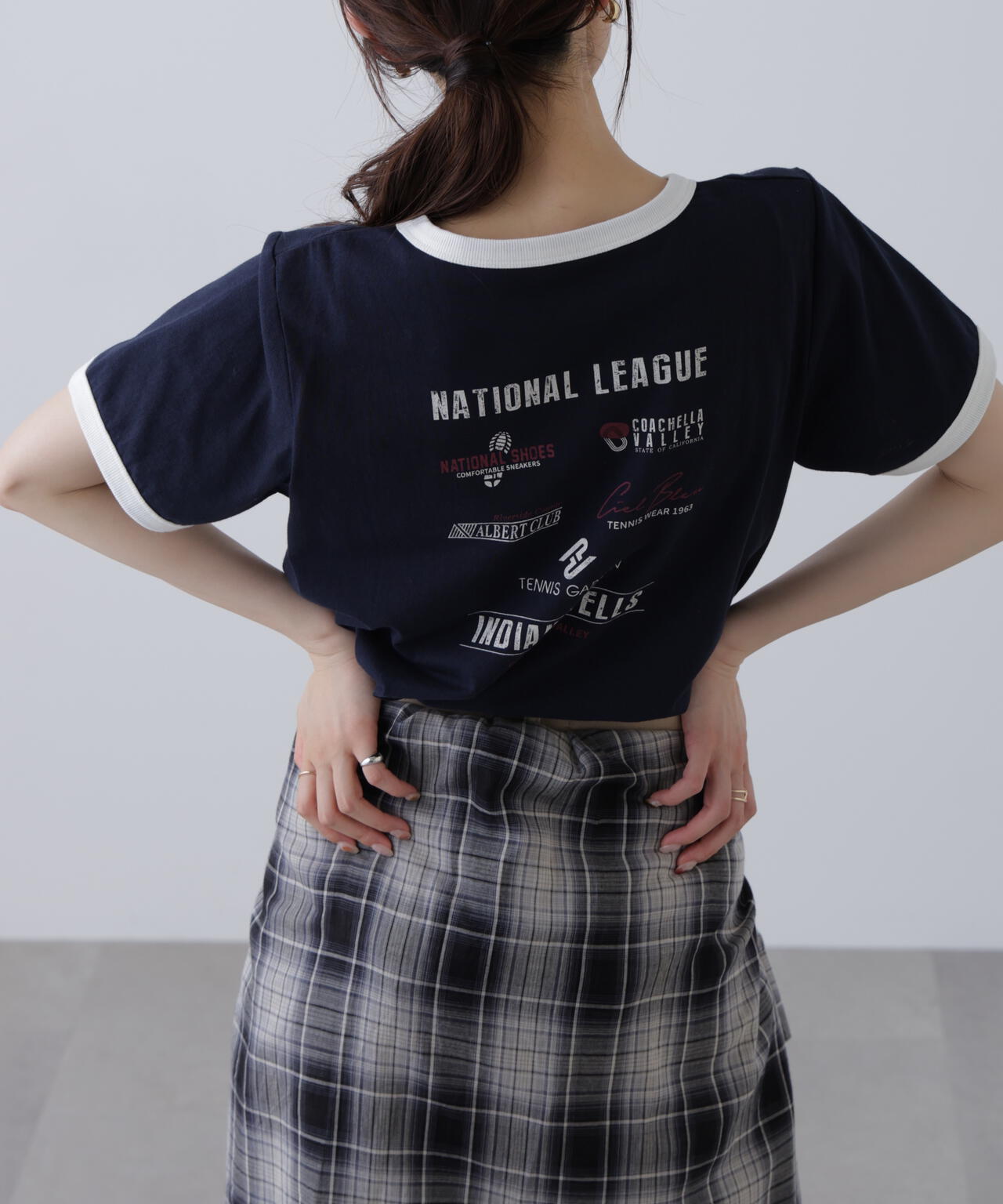 レトロスポーツプリントTシャツ