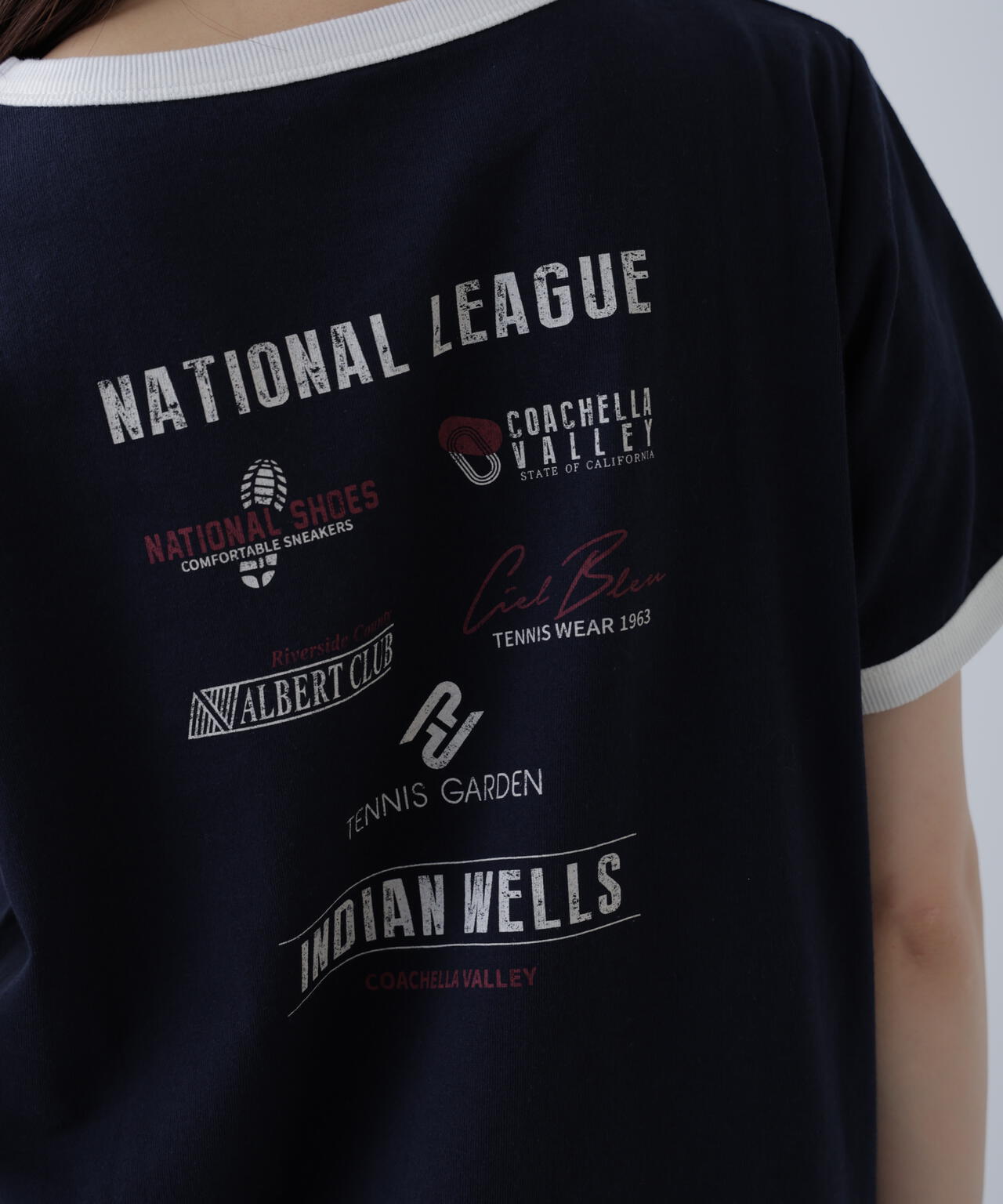 レトロスポーツプリントTシャツ