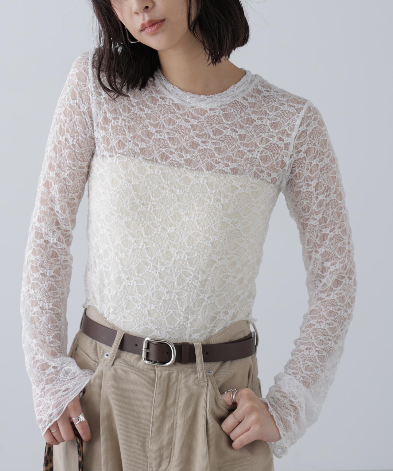 ショート丈レーストップス