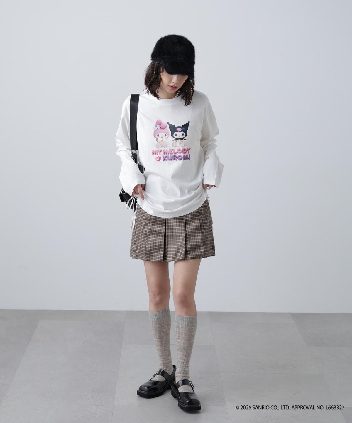〈メロクロコラボ〉ロングTシャツ