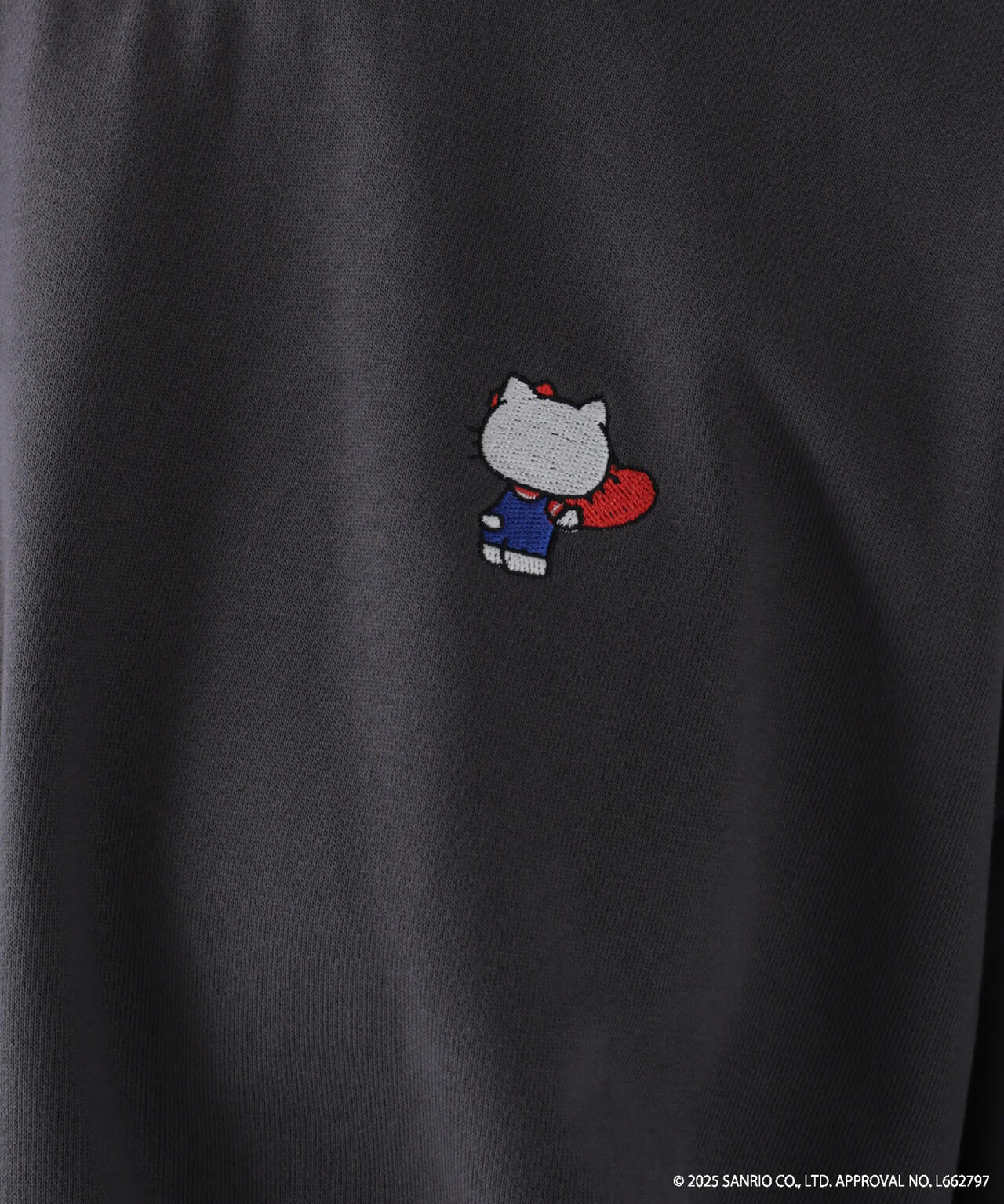 【HELLO KITTY】サンリオキャラクターズコラボ SHORT SWEAT ショートスウェット 胸KITTY×背面LOGO