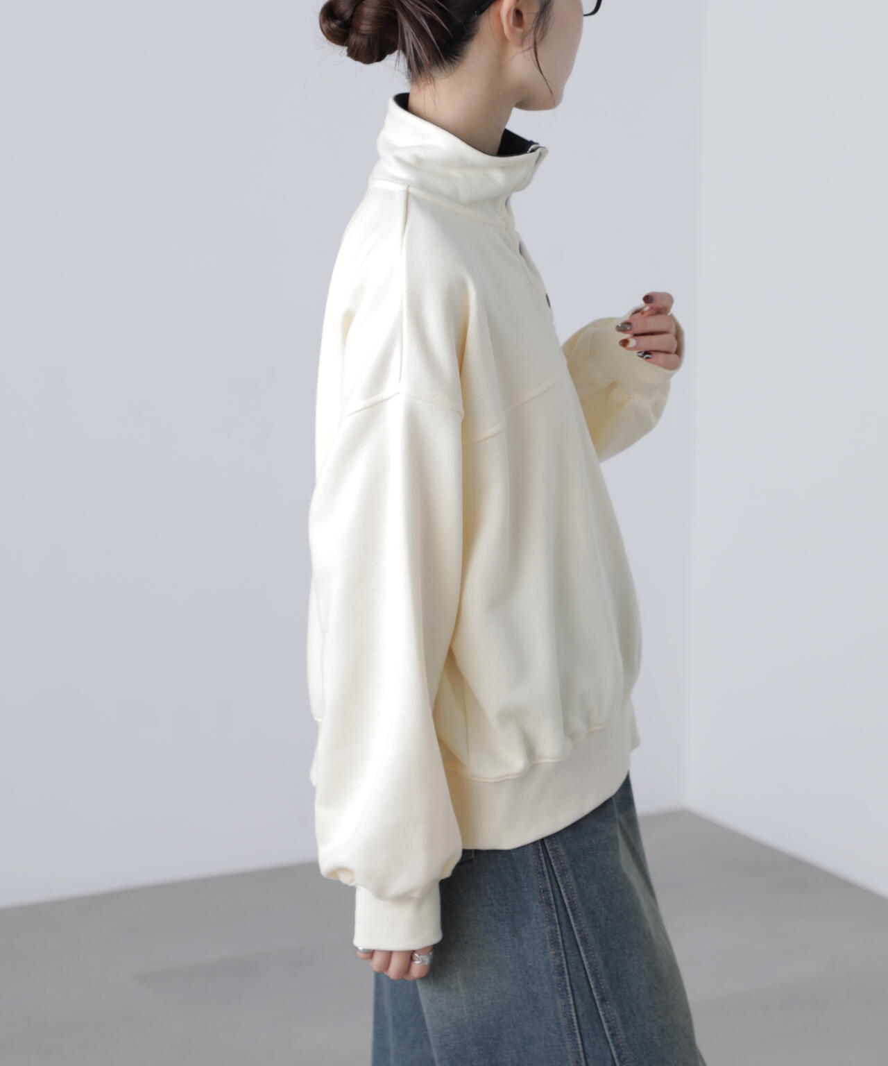 スタンドネックバイカラースウェット