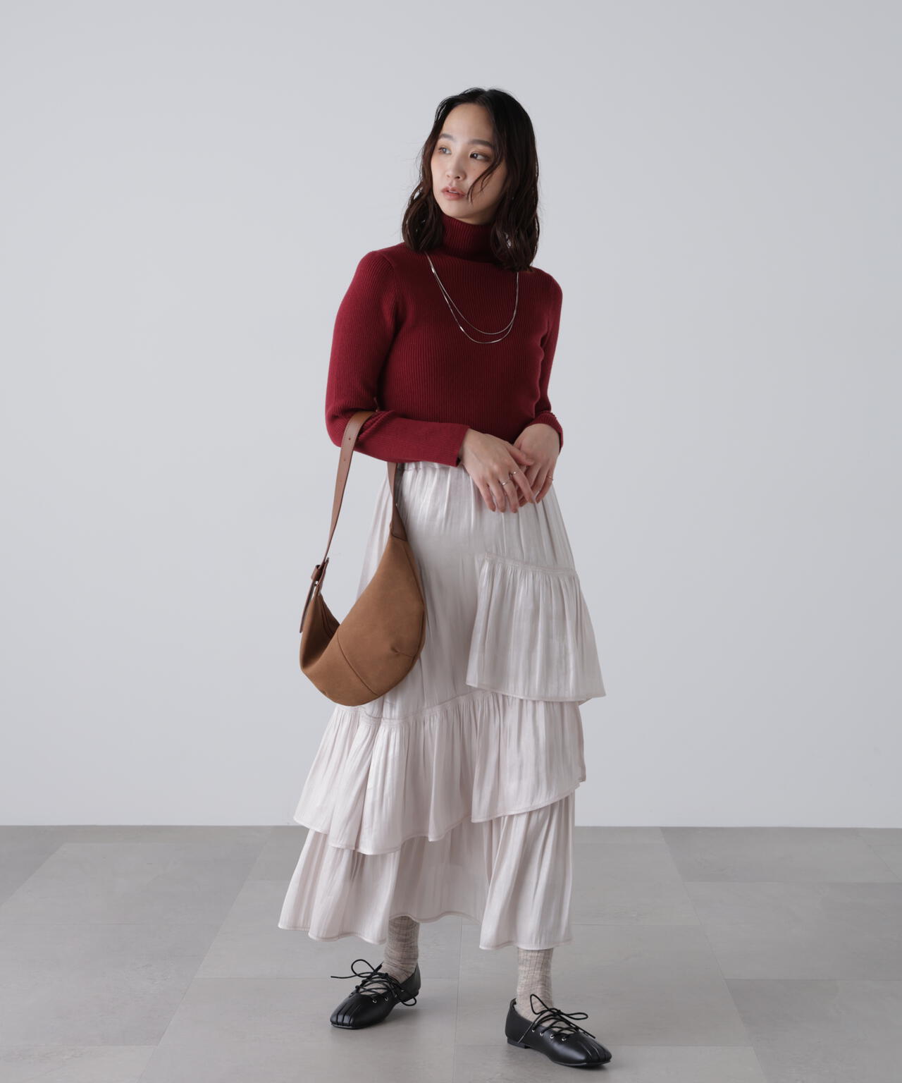 タートルネックリブニット