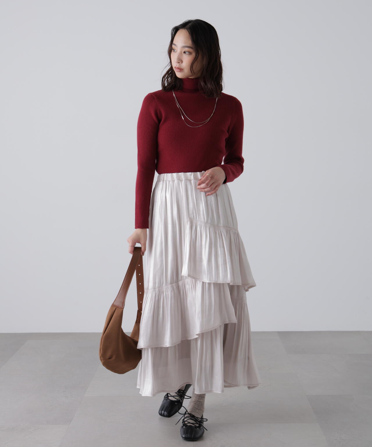 タートルネックリブニット