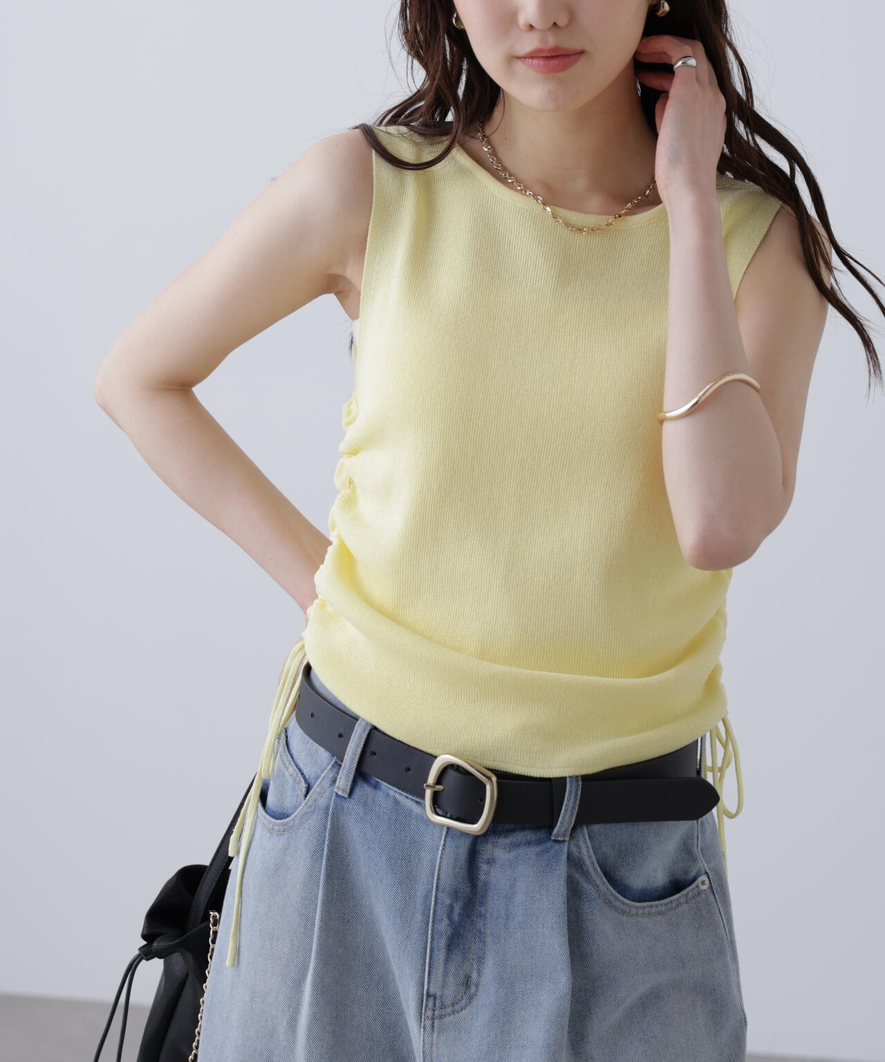 サイドドロストノースリーブニット