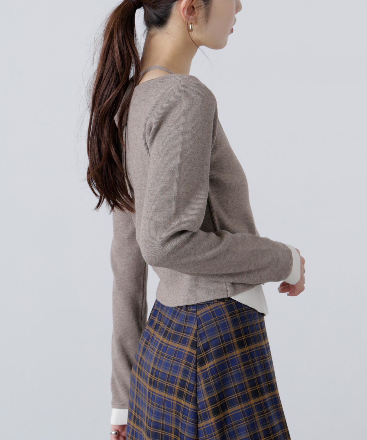 キャミレイヤードクルーネックニット