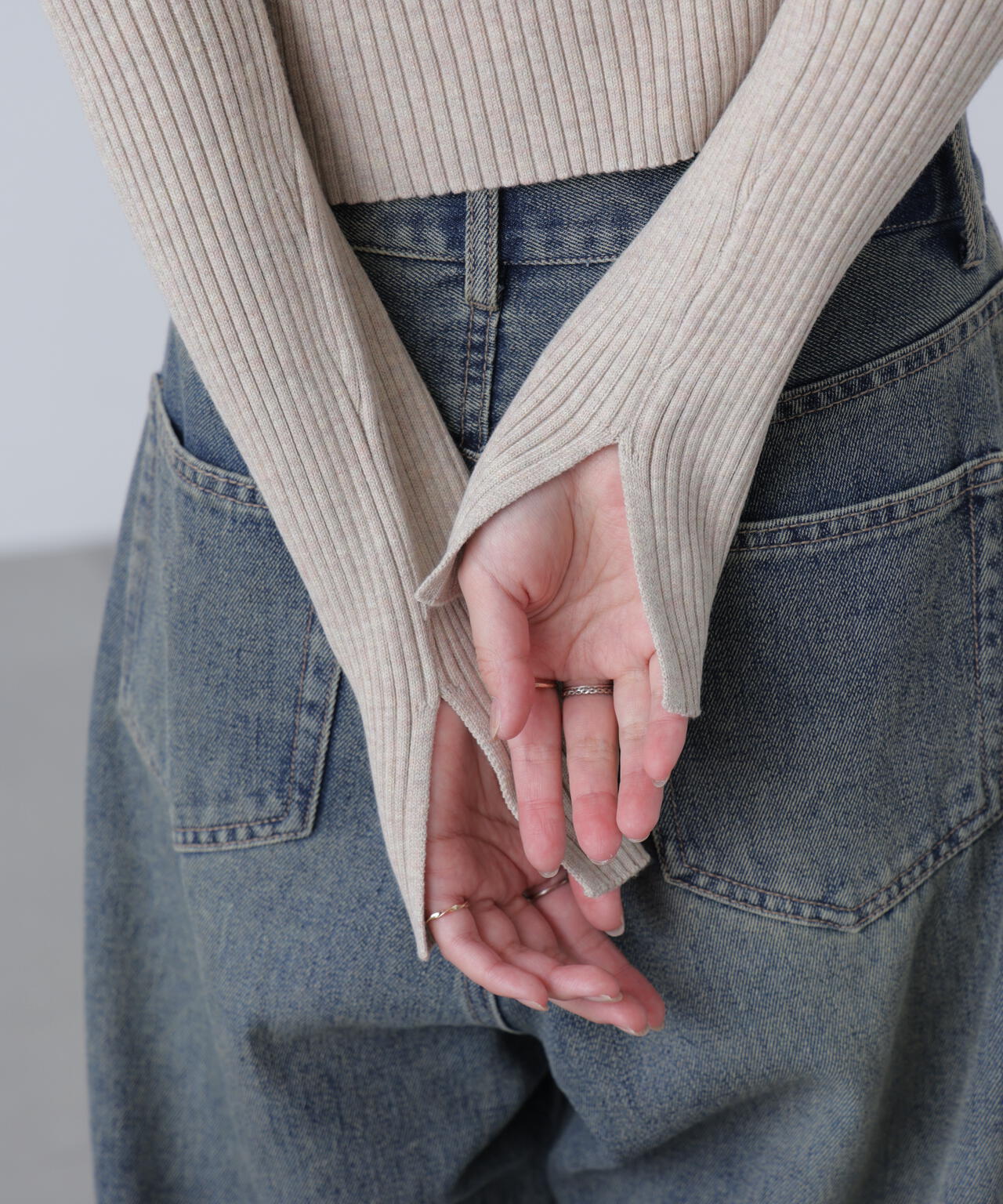 配色リブショート丈ニットパーカー