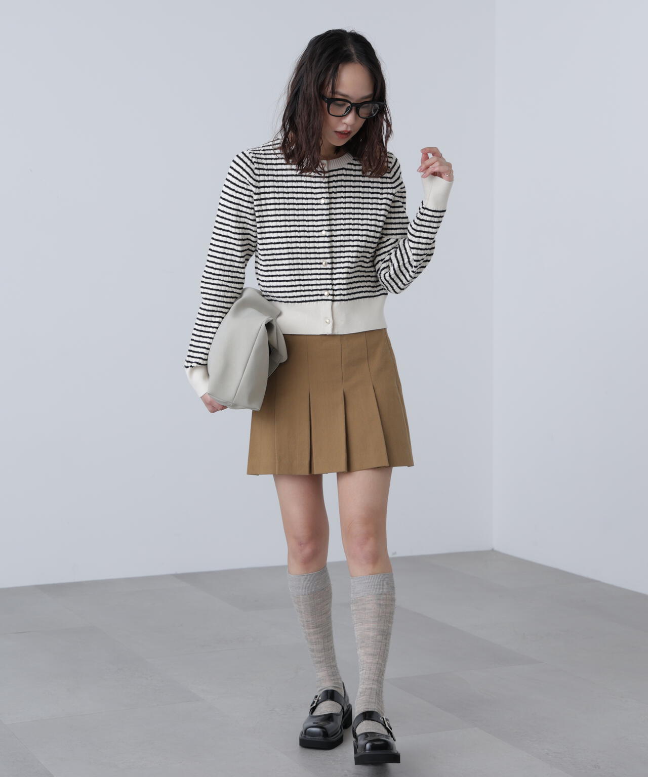 金ボタンミニケーブルカーディガン