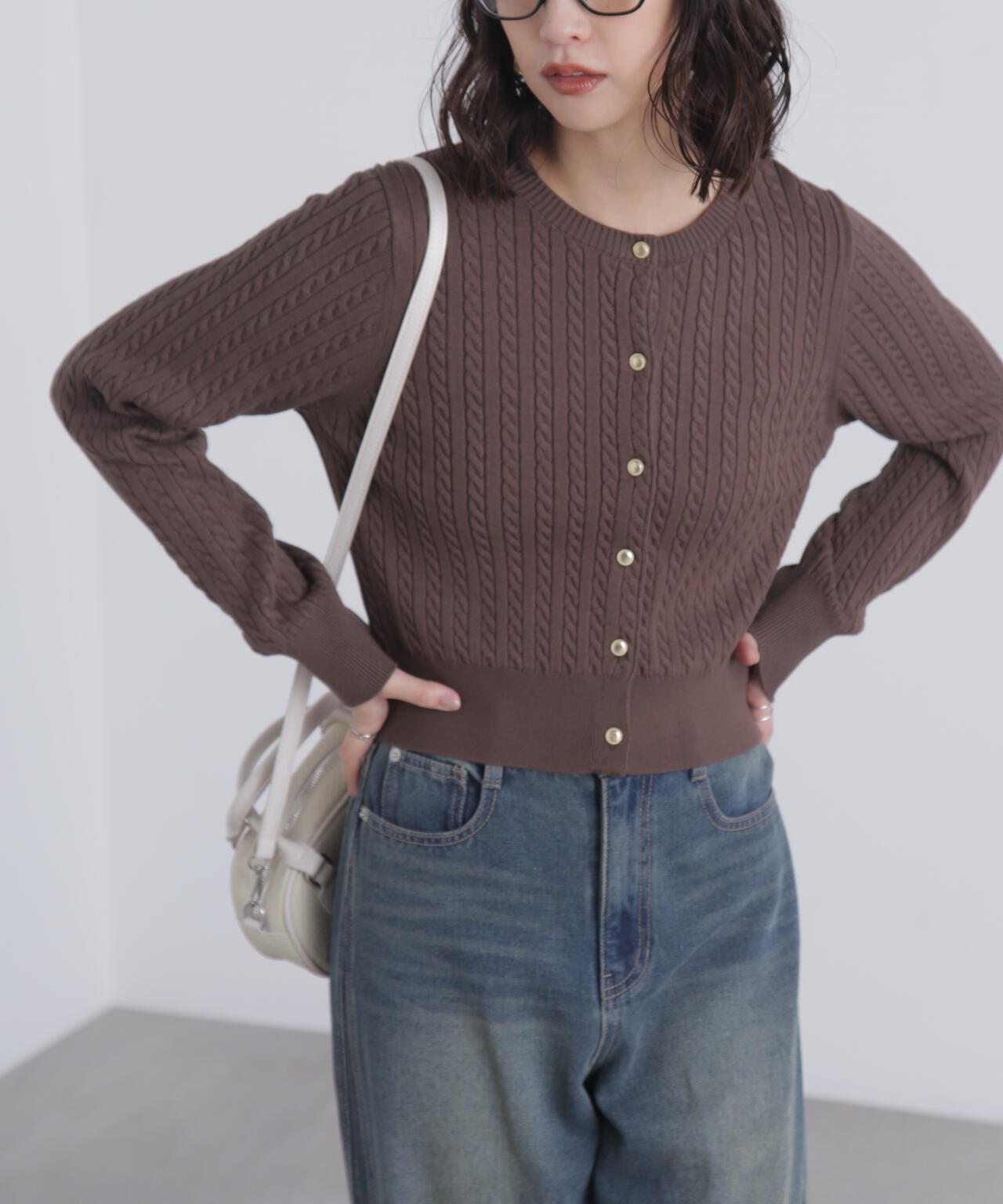 金ボタンミニケーブルカーディガン
