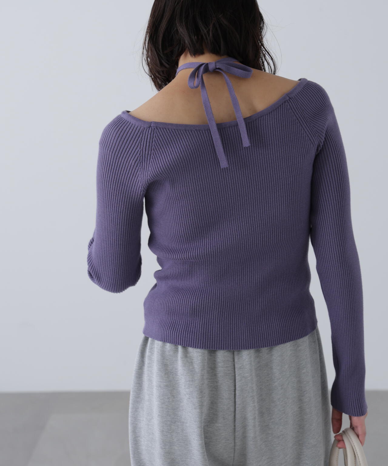 ジップアップオフショルダーリブニット