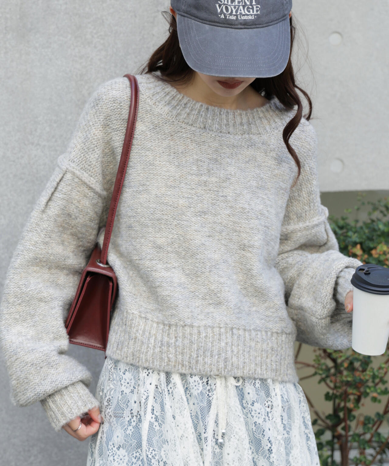 バックリボンショート丈ニット