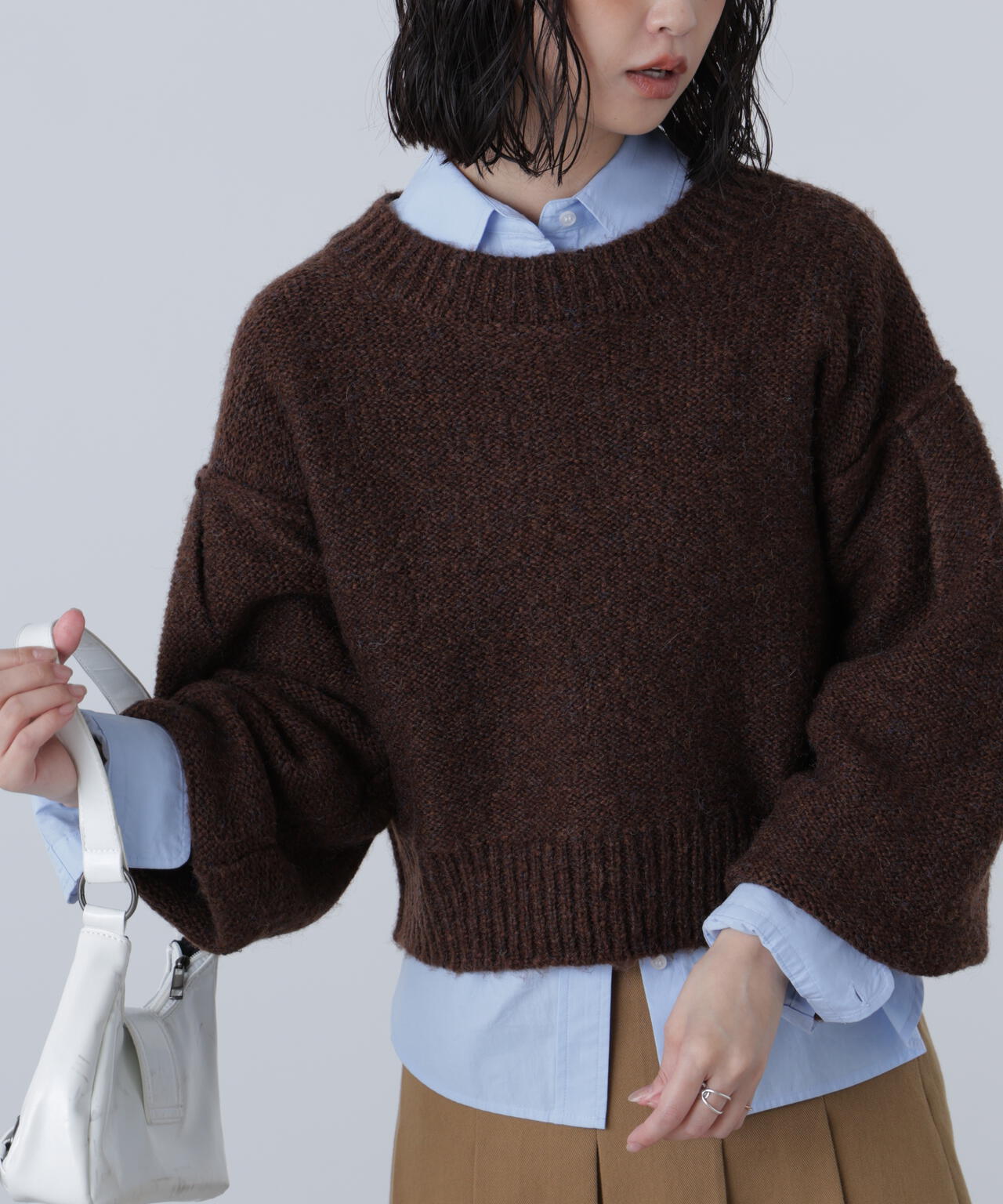 バックリボンショート丈ニット