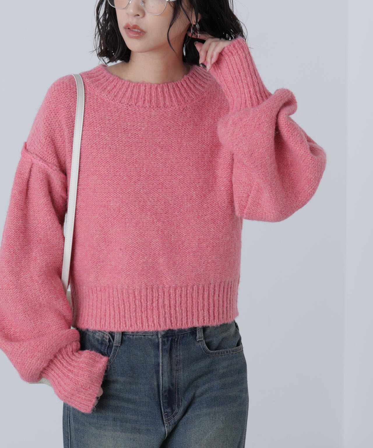 バックリボンショート丈ニット