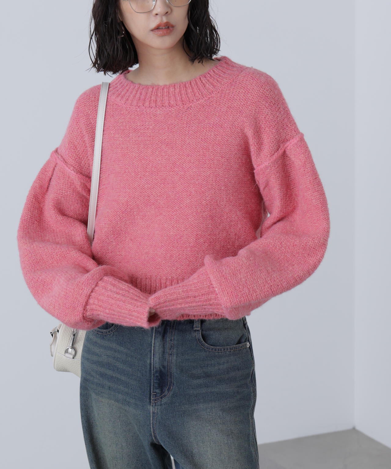 バックリボンショート丈ニット