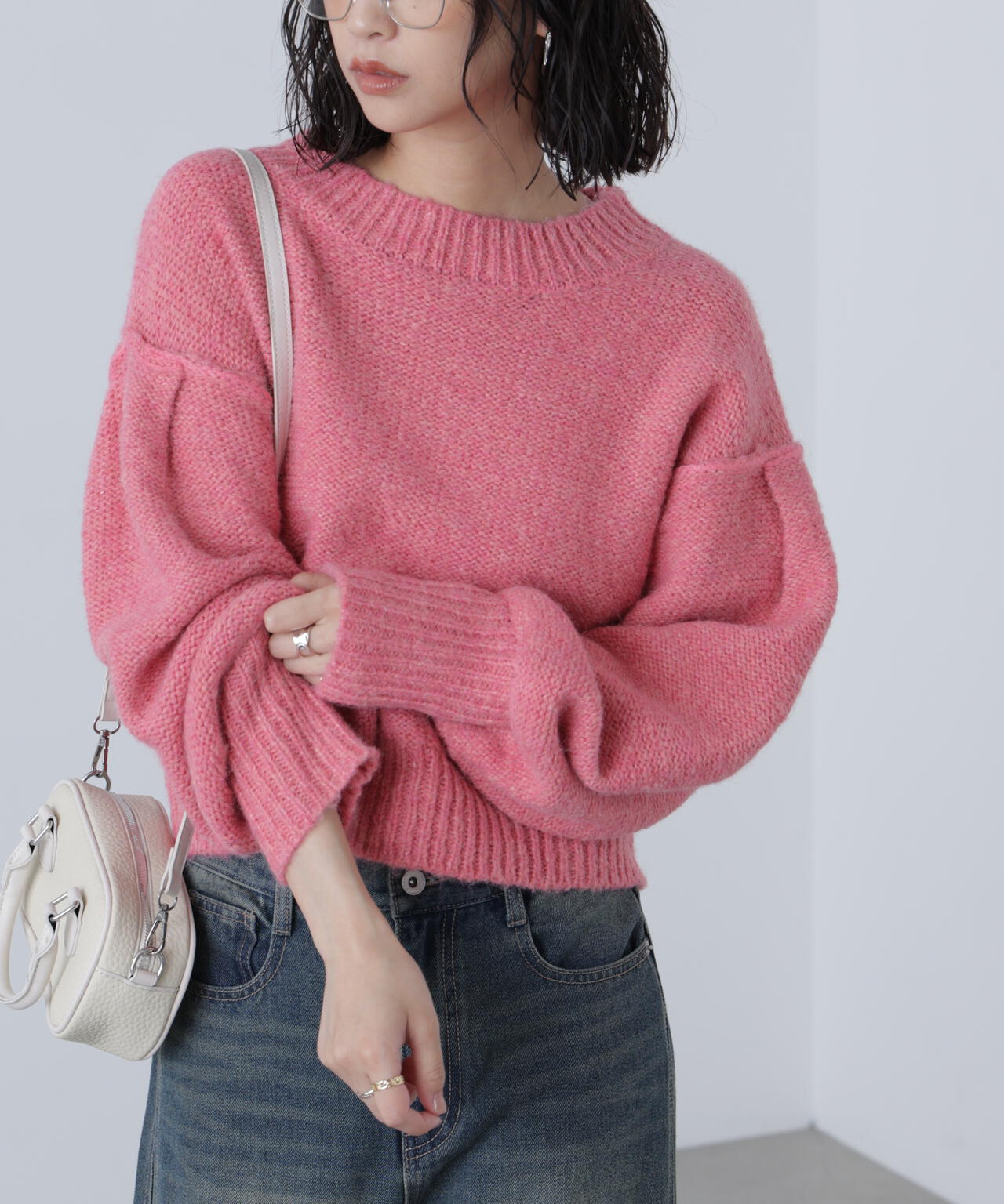 バックリボンショート丈ニット