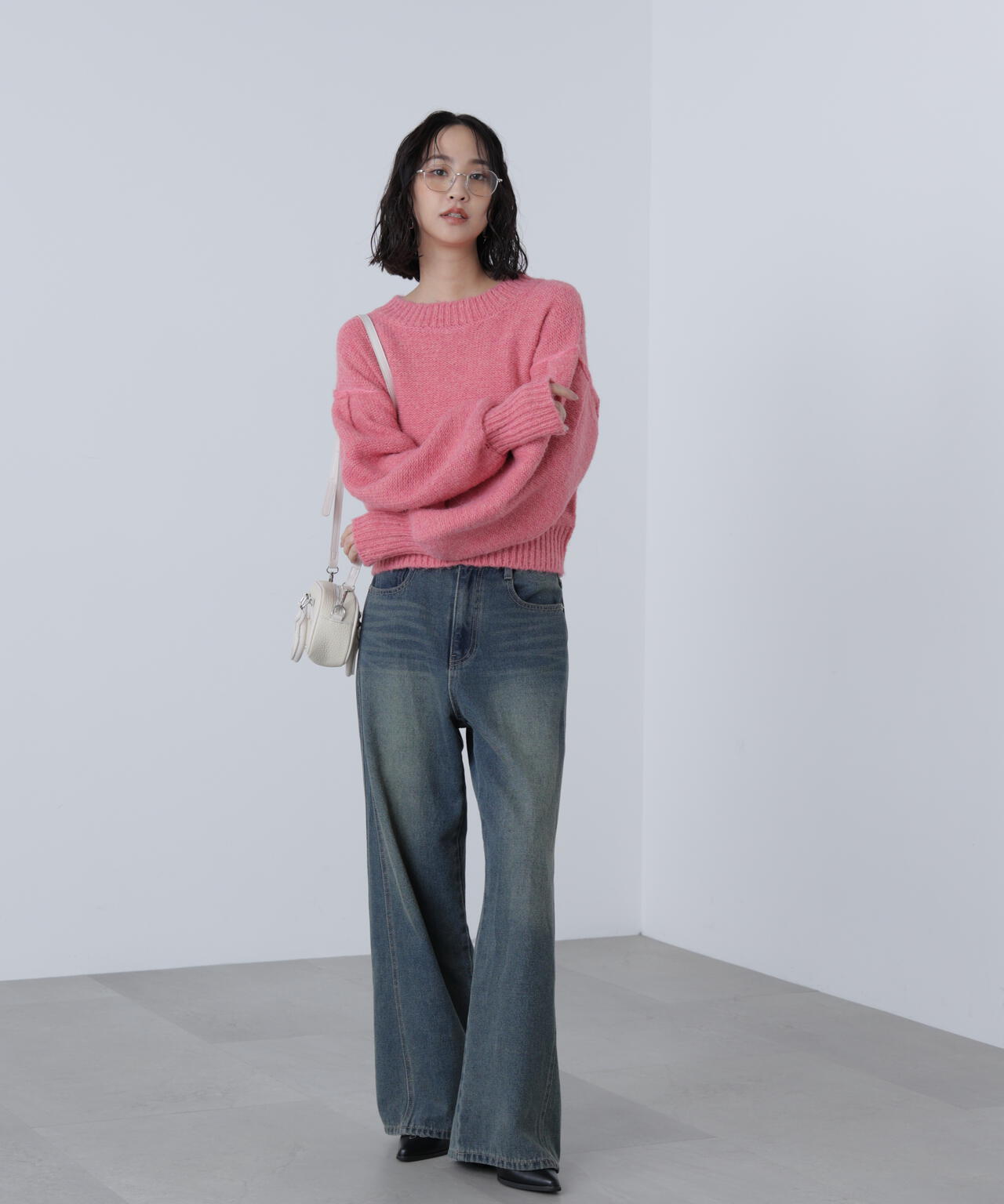 バックリボンショート丈ニット