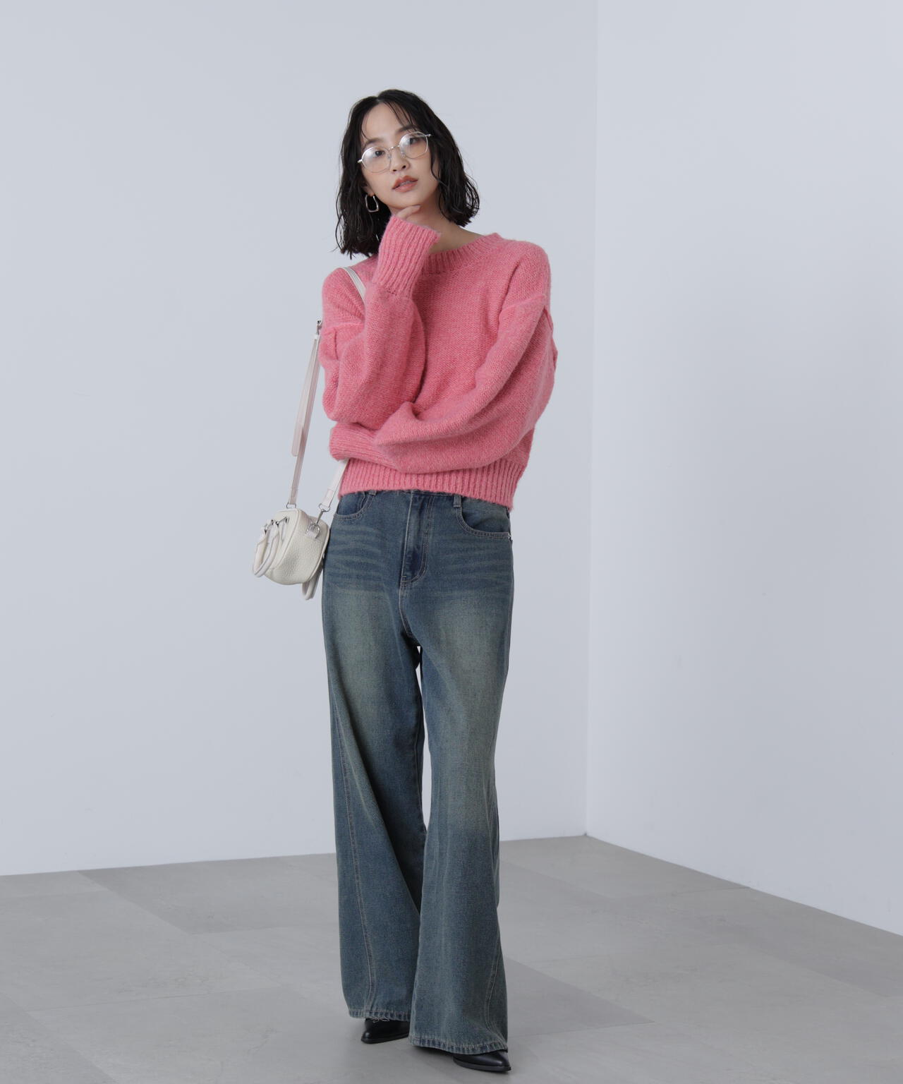 バックリボンショート丈ニット