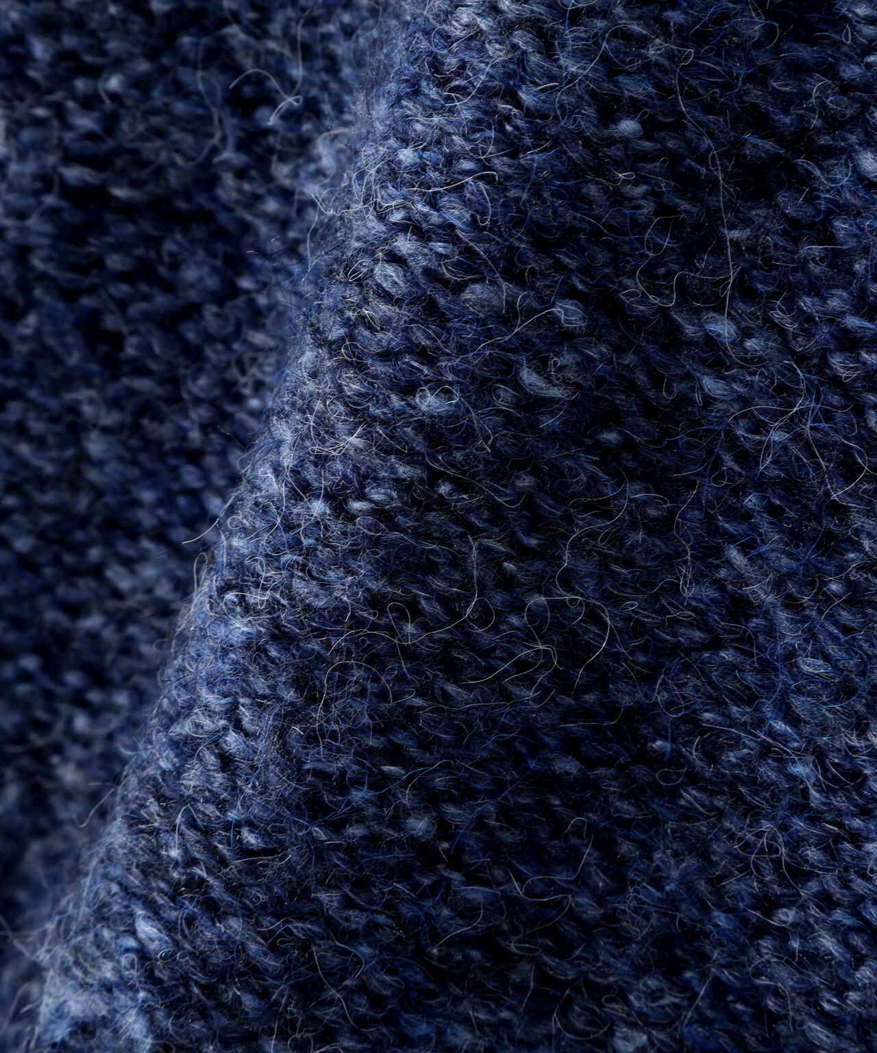 バックリボンショート丈ニット