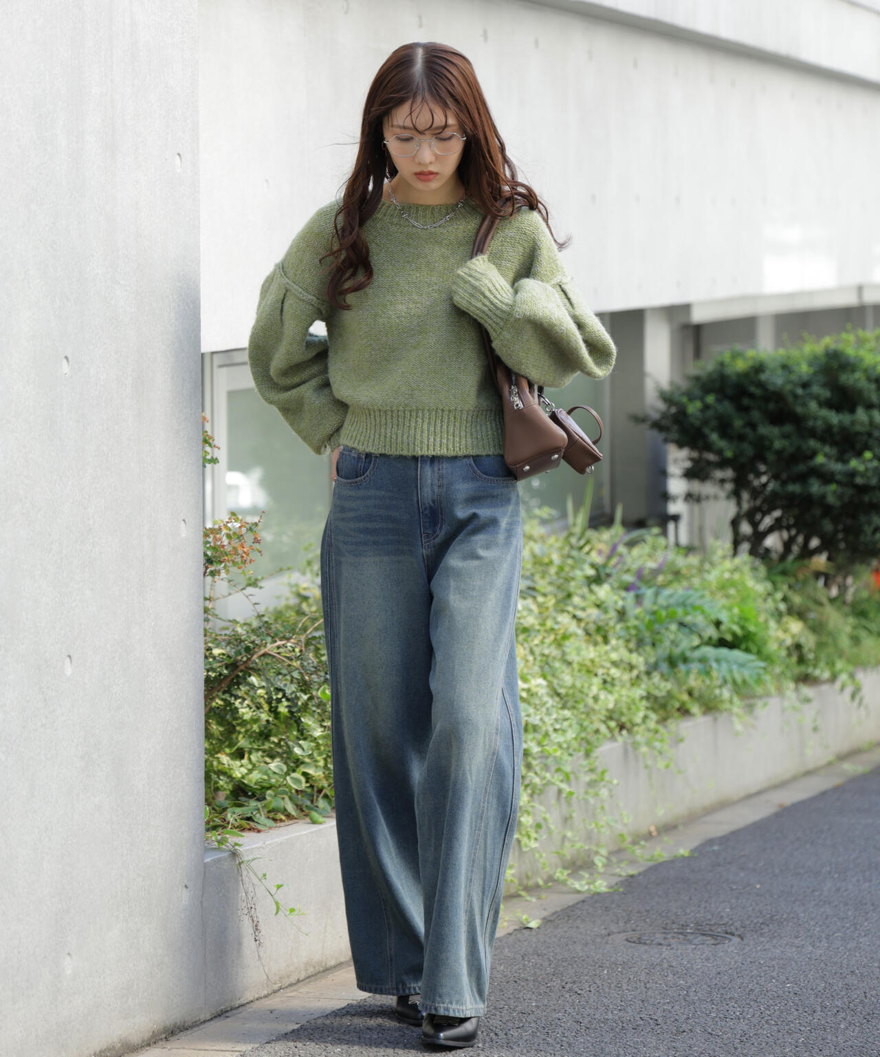 バックリボンショート丈ニット