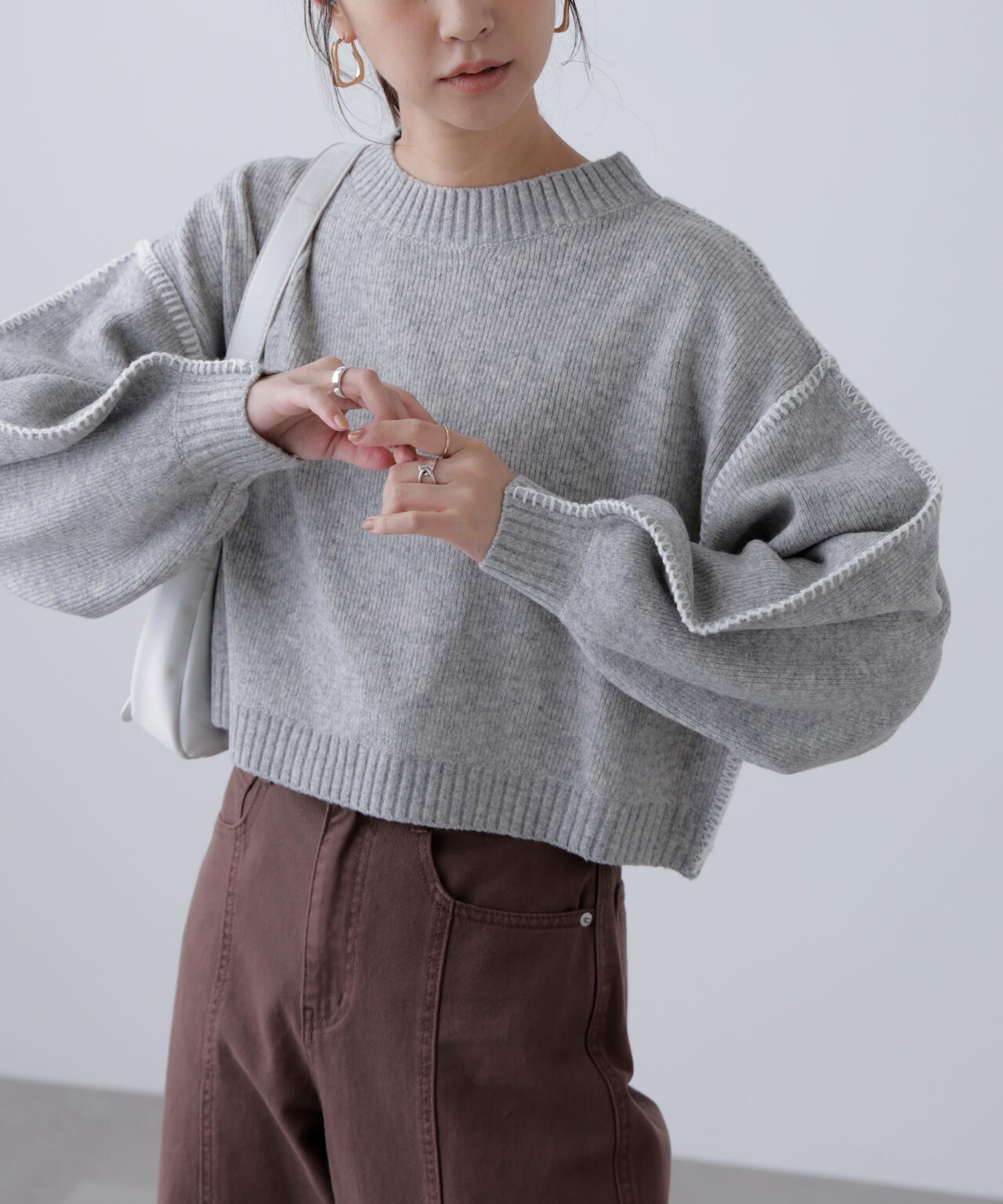 杢ストレッチ総針配色ステッチニット