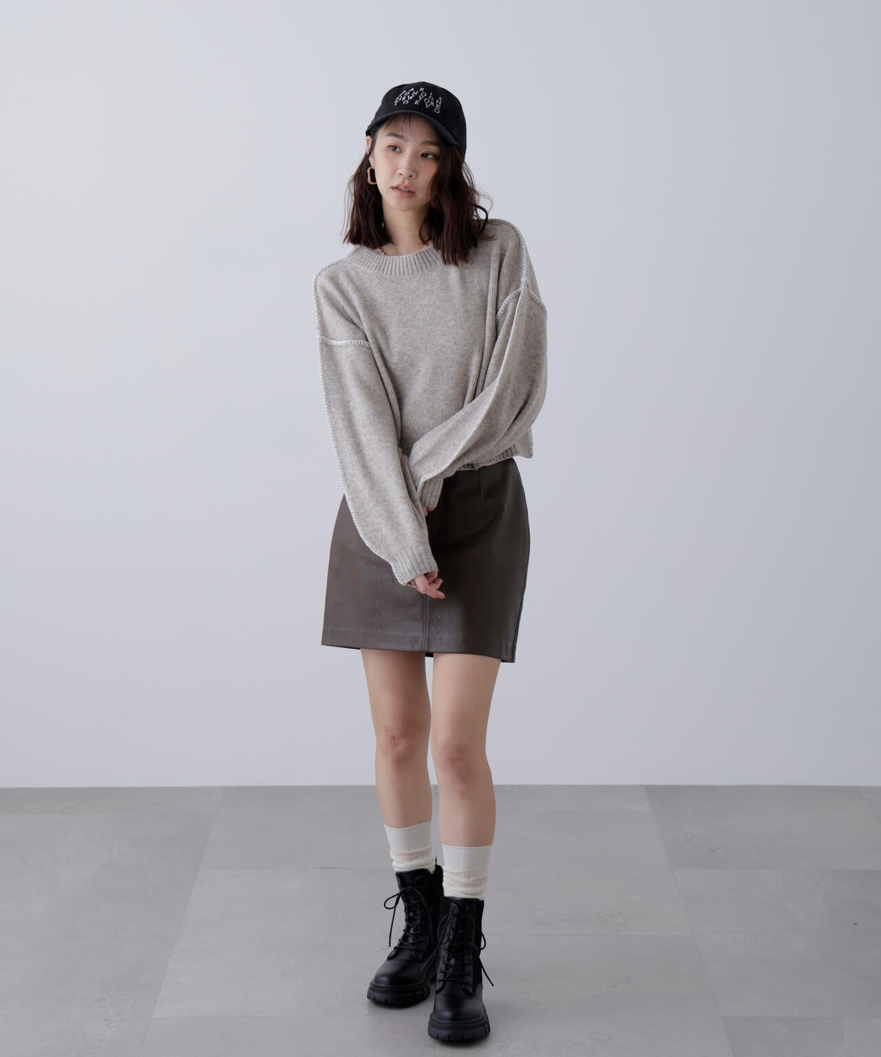 杢ストレッチ総針配色ステッチニット