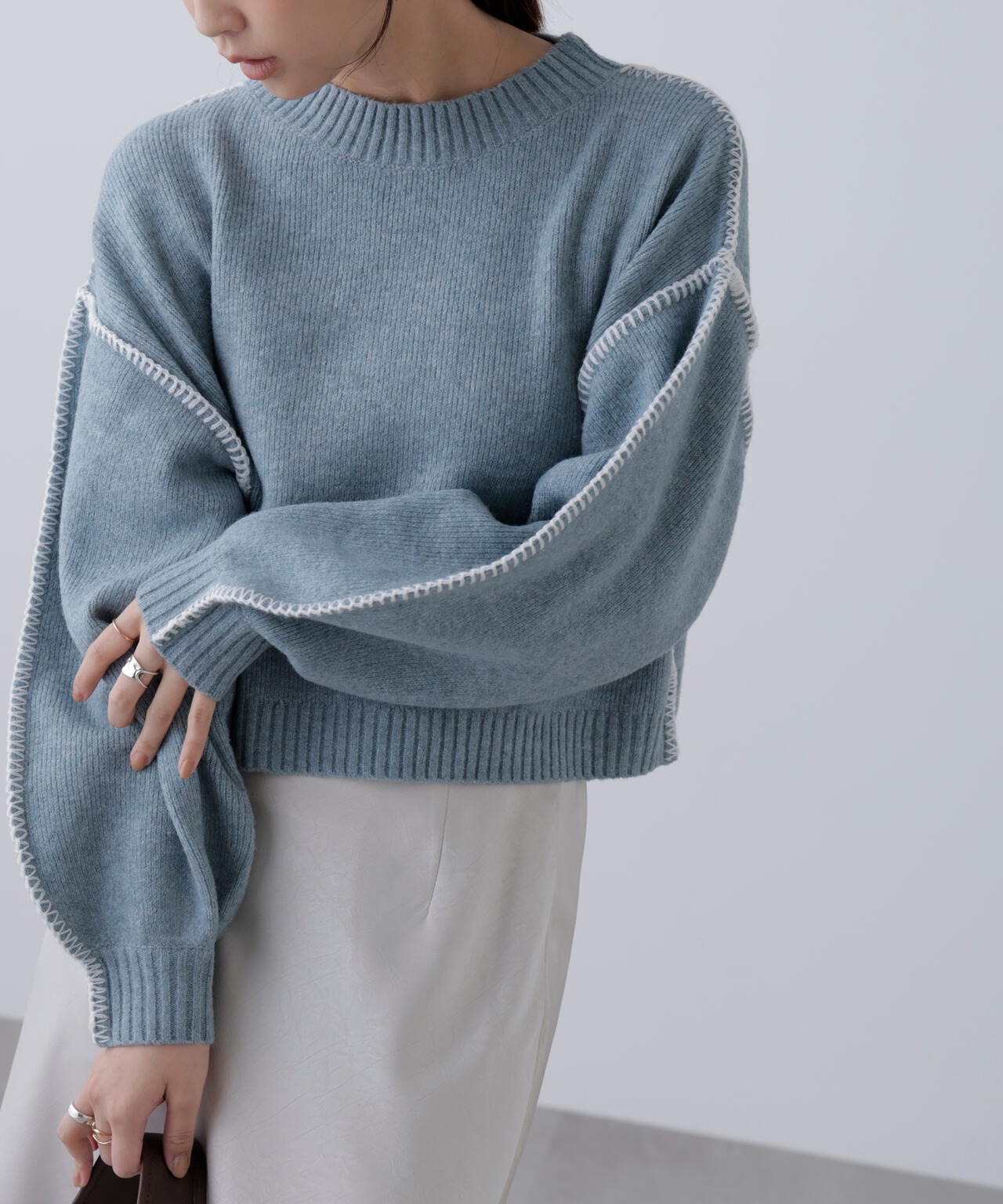 杢ストレッチ総針配色ステッチニット