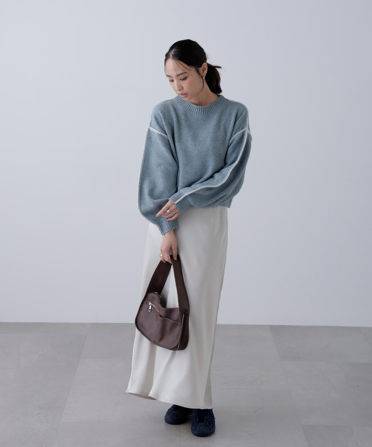 杢ストレッチ総針配色ステッチニット