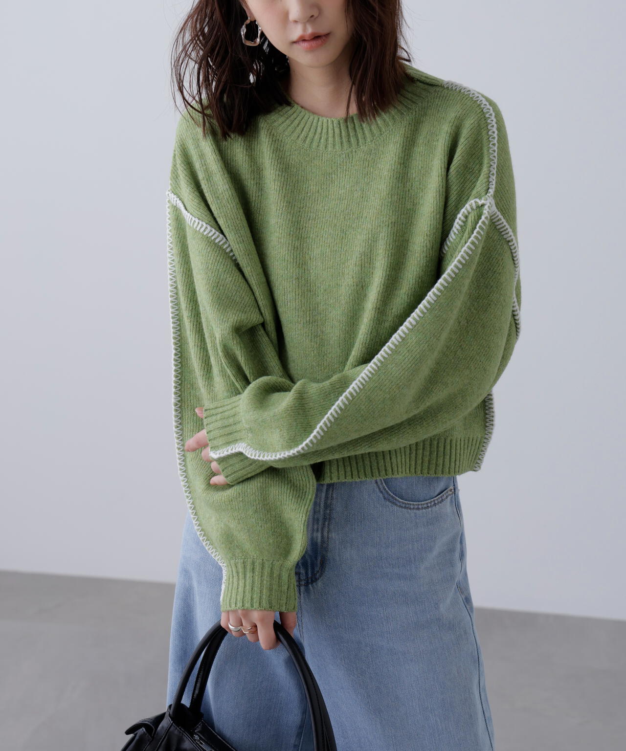 杢ストレッチ総針配色ステッチニット