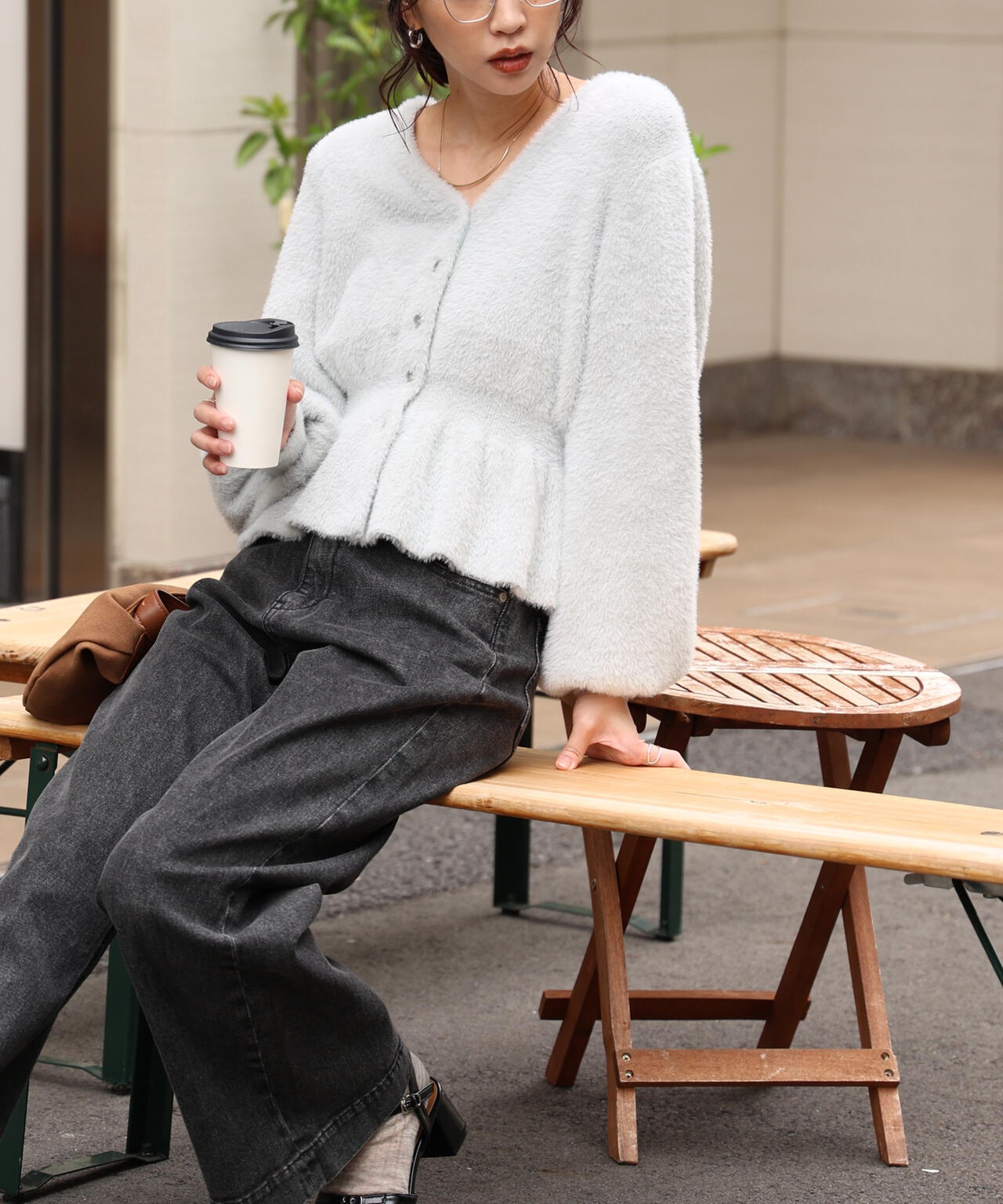 ショートシャギーペプラムニットカーディガン