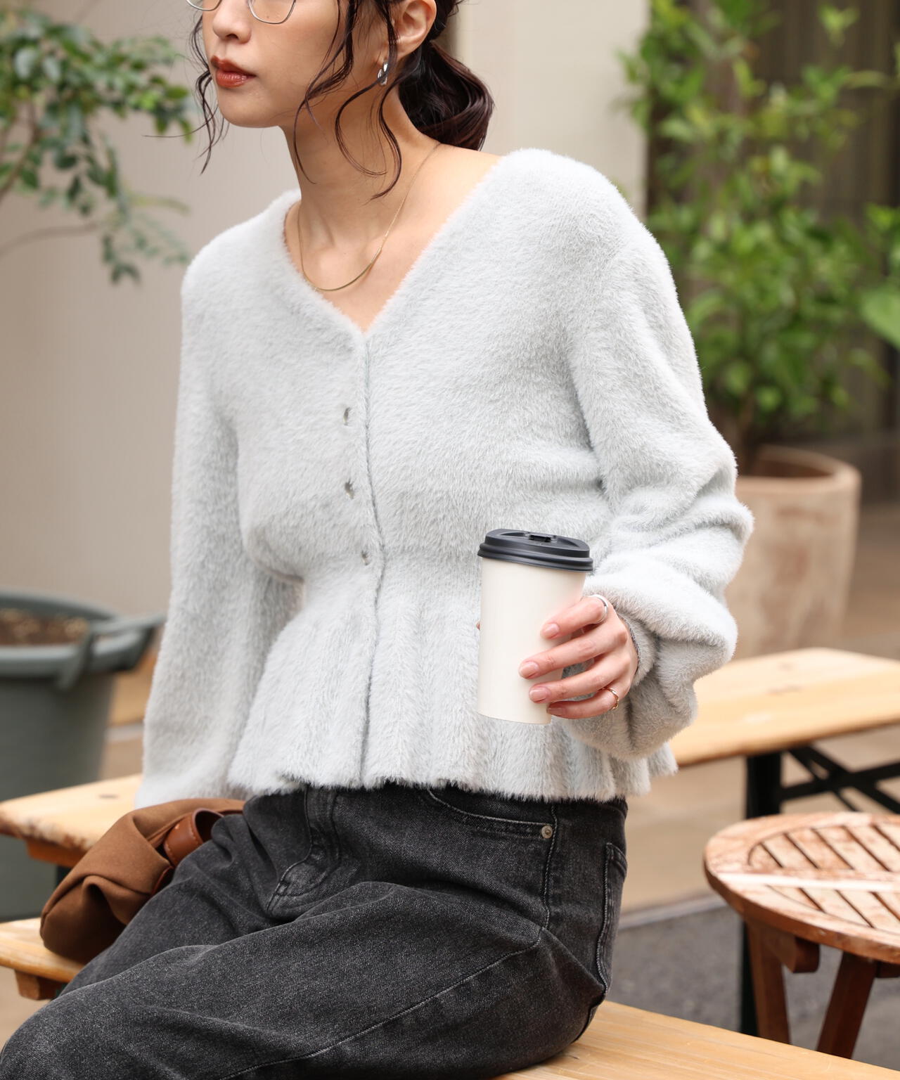 ショートシャギーペプラムニットカーディガン