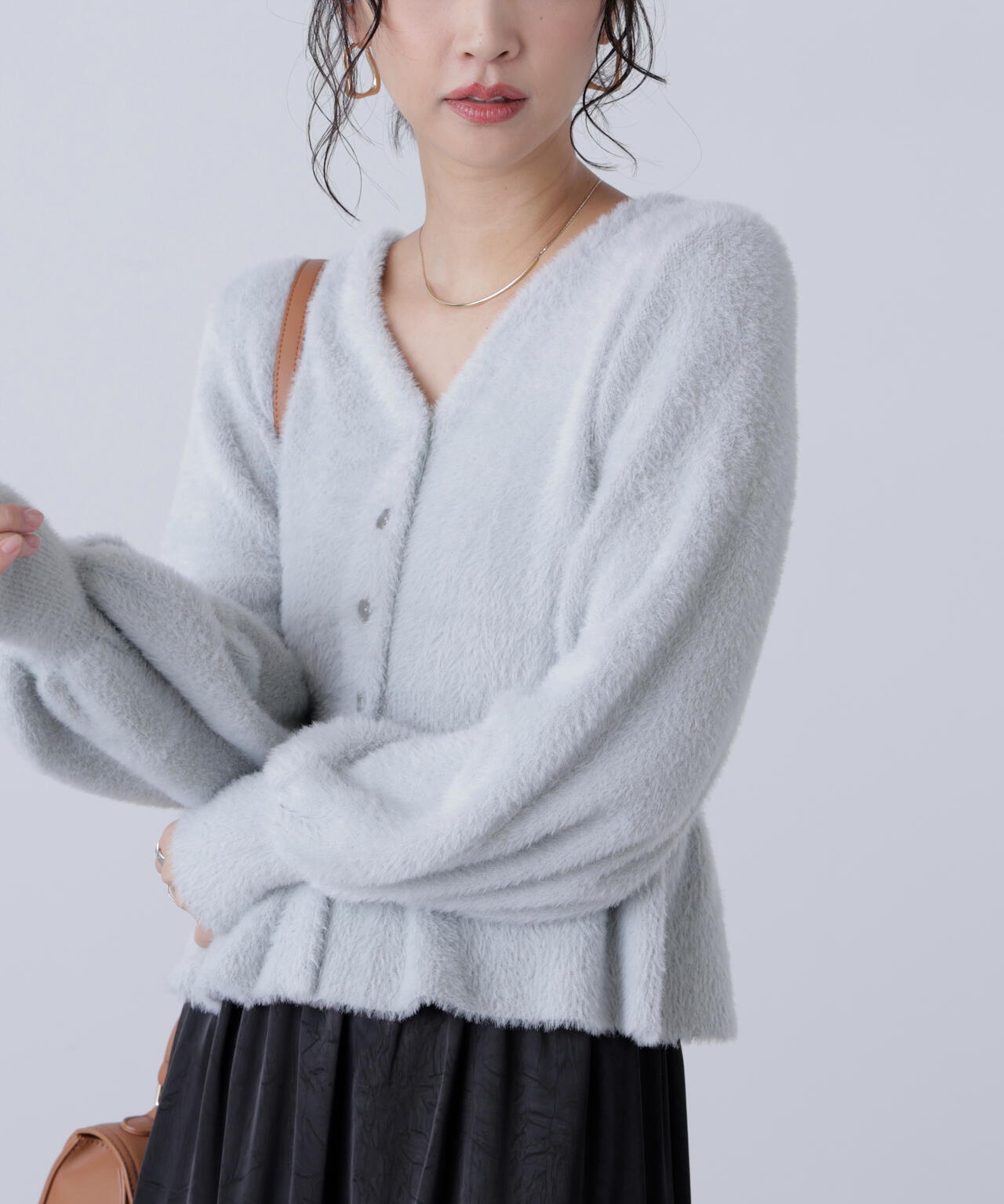 ショートシャギーペプラムニットカーディガン