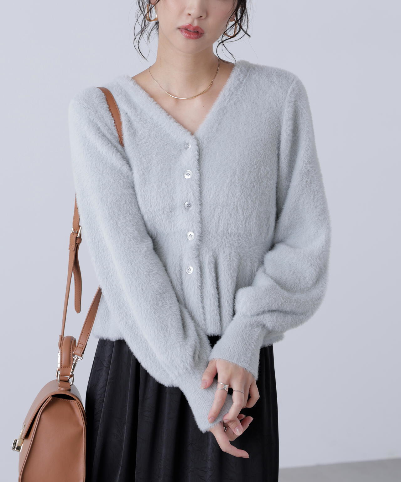 ショートシャギーペプラムニットカーディガン