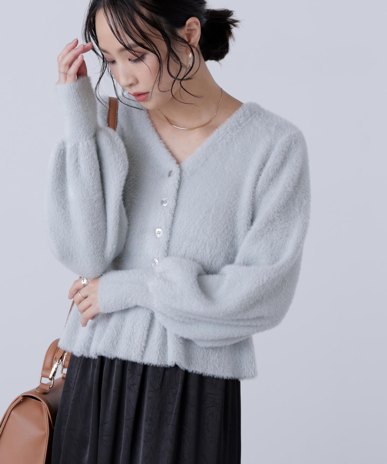 ショートシャギーペプラムニットカーディガン