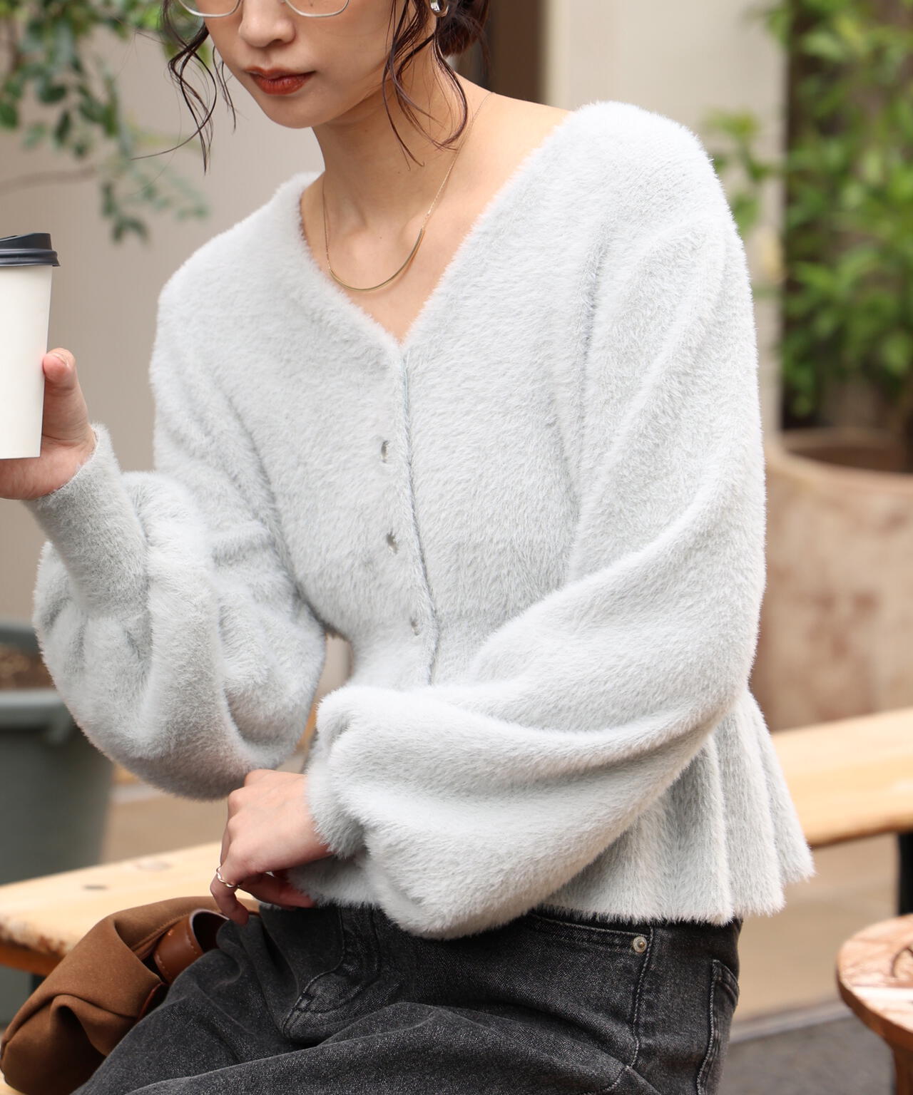 ショートシャギーペプラムニットカーディガン