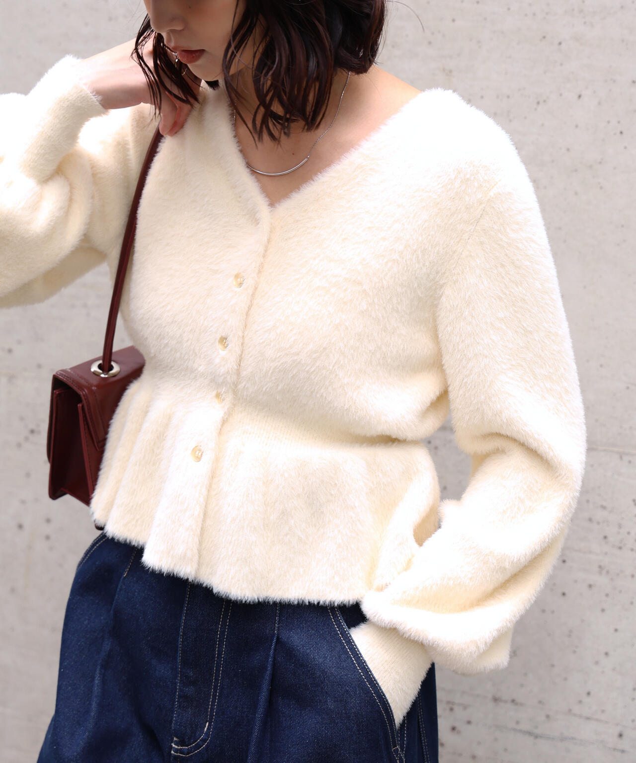 ショートシャギーペプラムニットカーディガン