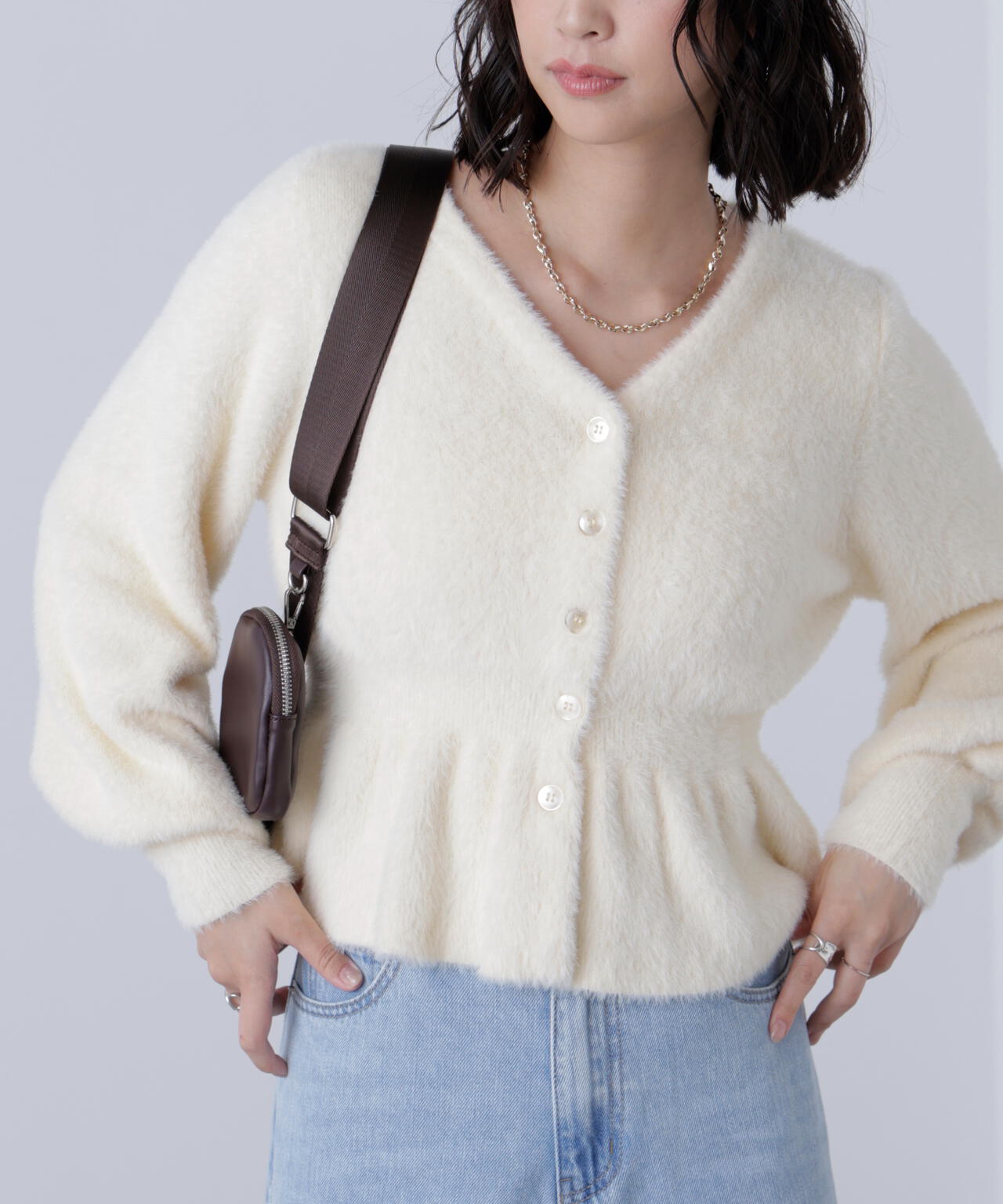 ショートシャギーペプラムニットカーディガン