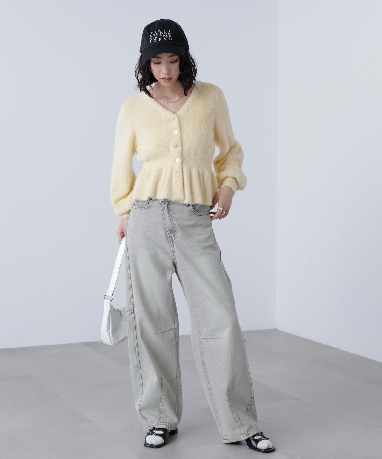 ショートシャギーペプラムニットカーディガン