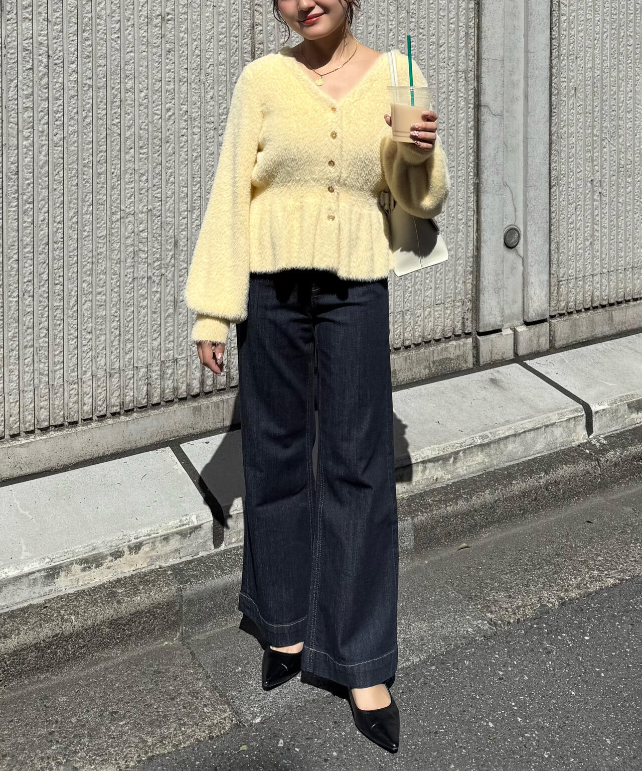 ショートシャギーペプラムニットカーディガン