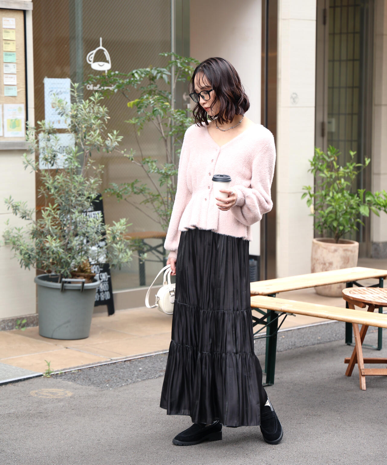 ショートシャギーペプラムニットカーディガン