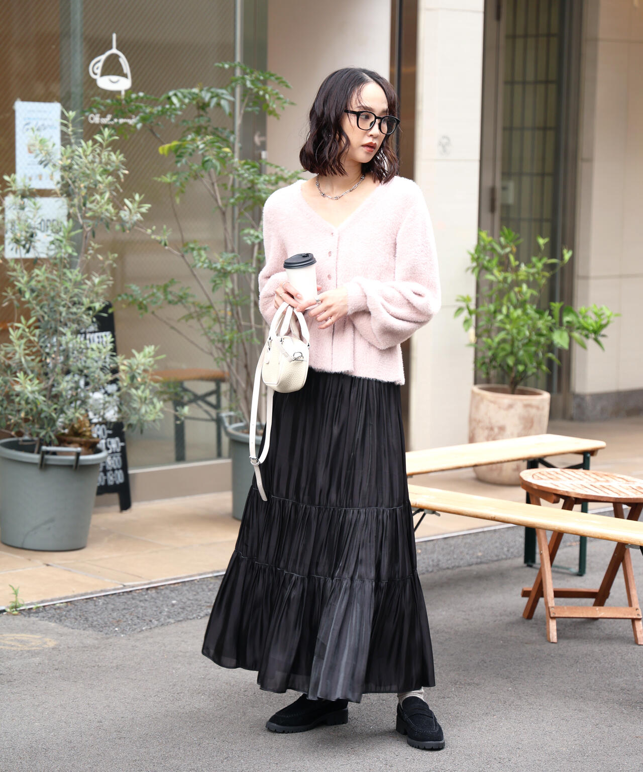 ショートシャギーペプラムニットカーディガン