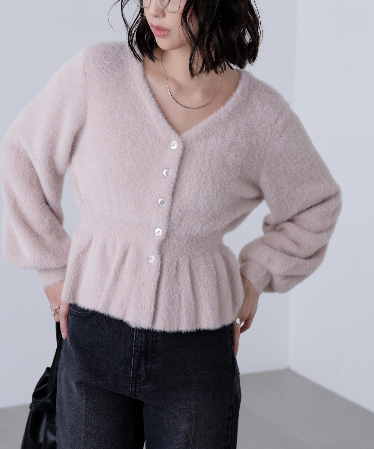 ショートシャギーペプラムニットカーディガン