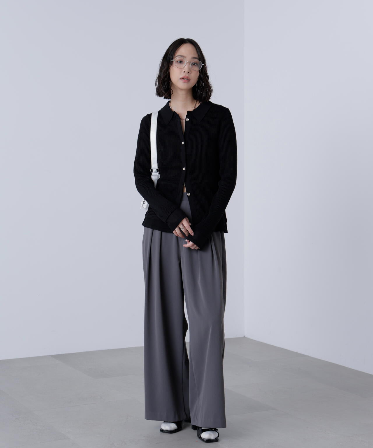 【MFM】金ボタン襟リブニット